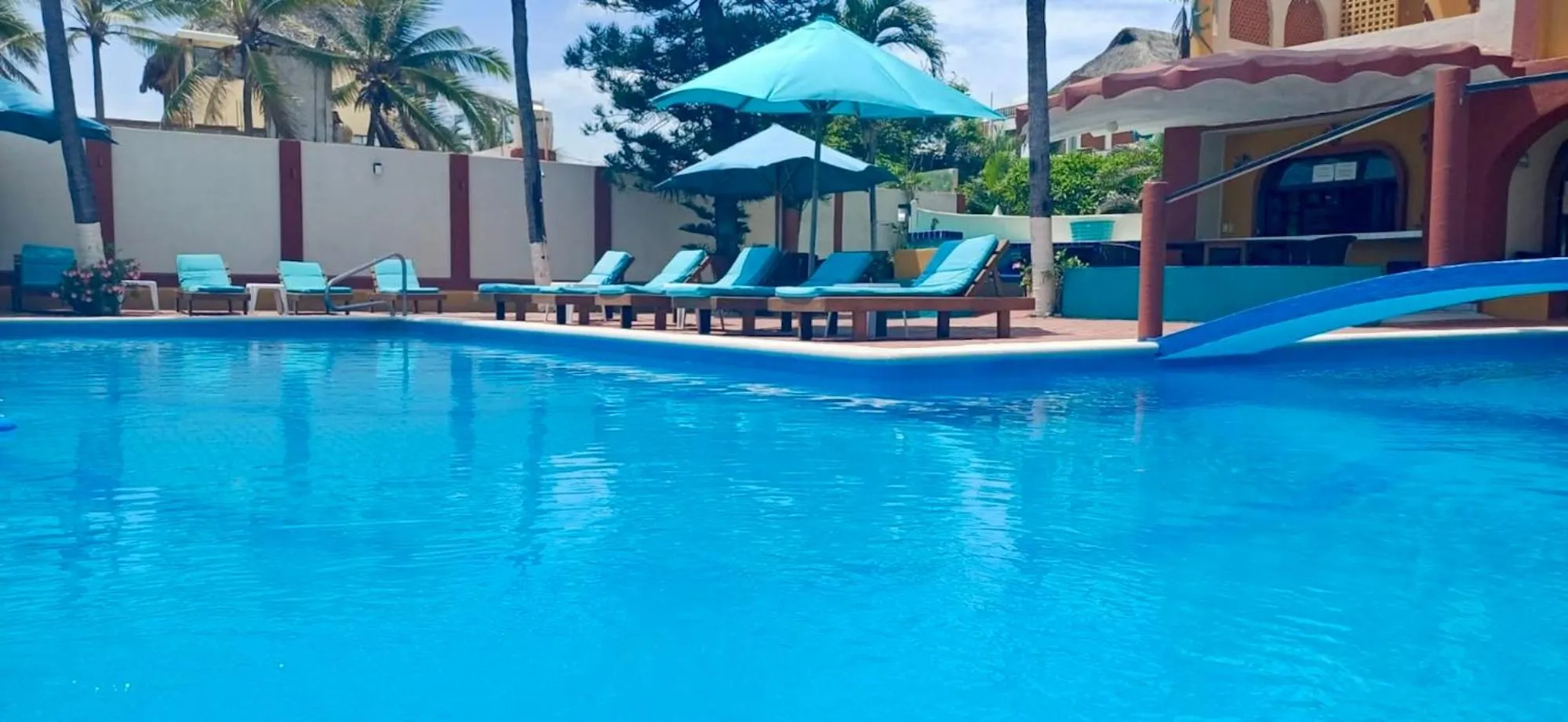 Property building in La Paloma Oceanfront Retreat