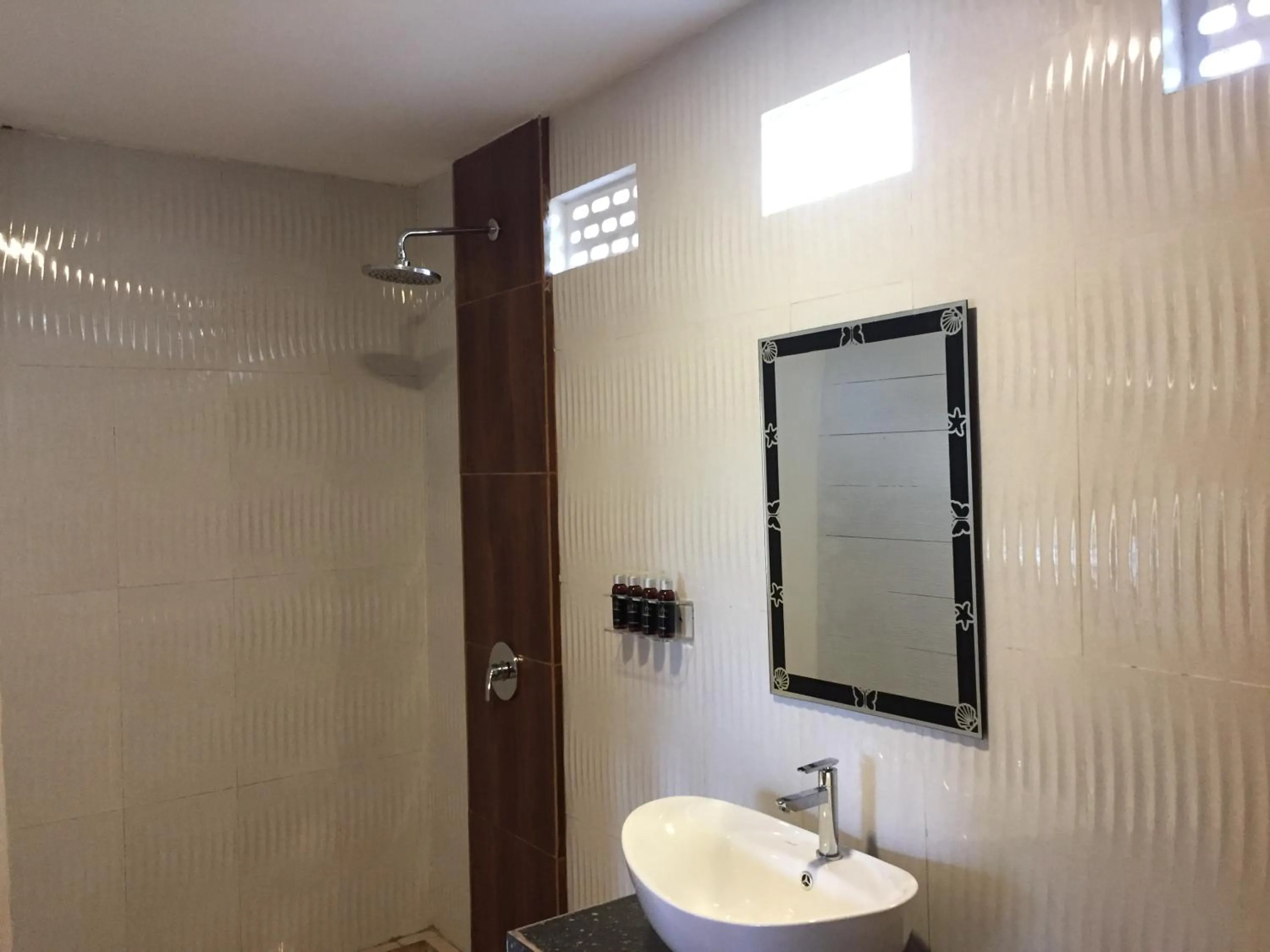 Shower in Druwa Bali