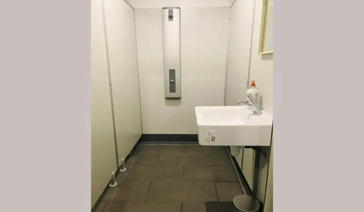 Bathroom in Hebergements le Camp d'Auneau - Le Clos du Camp