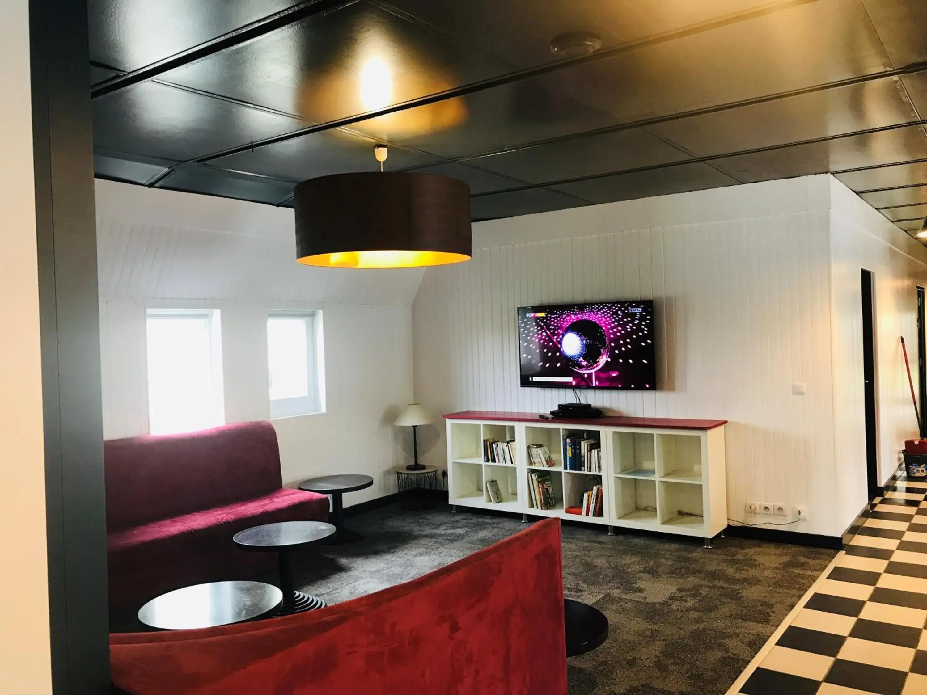 Living room in Hebergements le Camp d'Auneau - Le Clos du Camp Living room in Hebergements le Camp d'Auneau - Le Clos du Camp