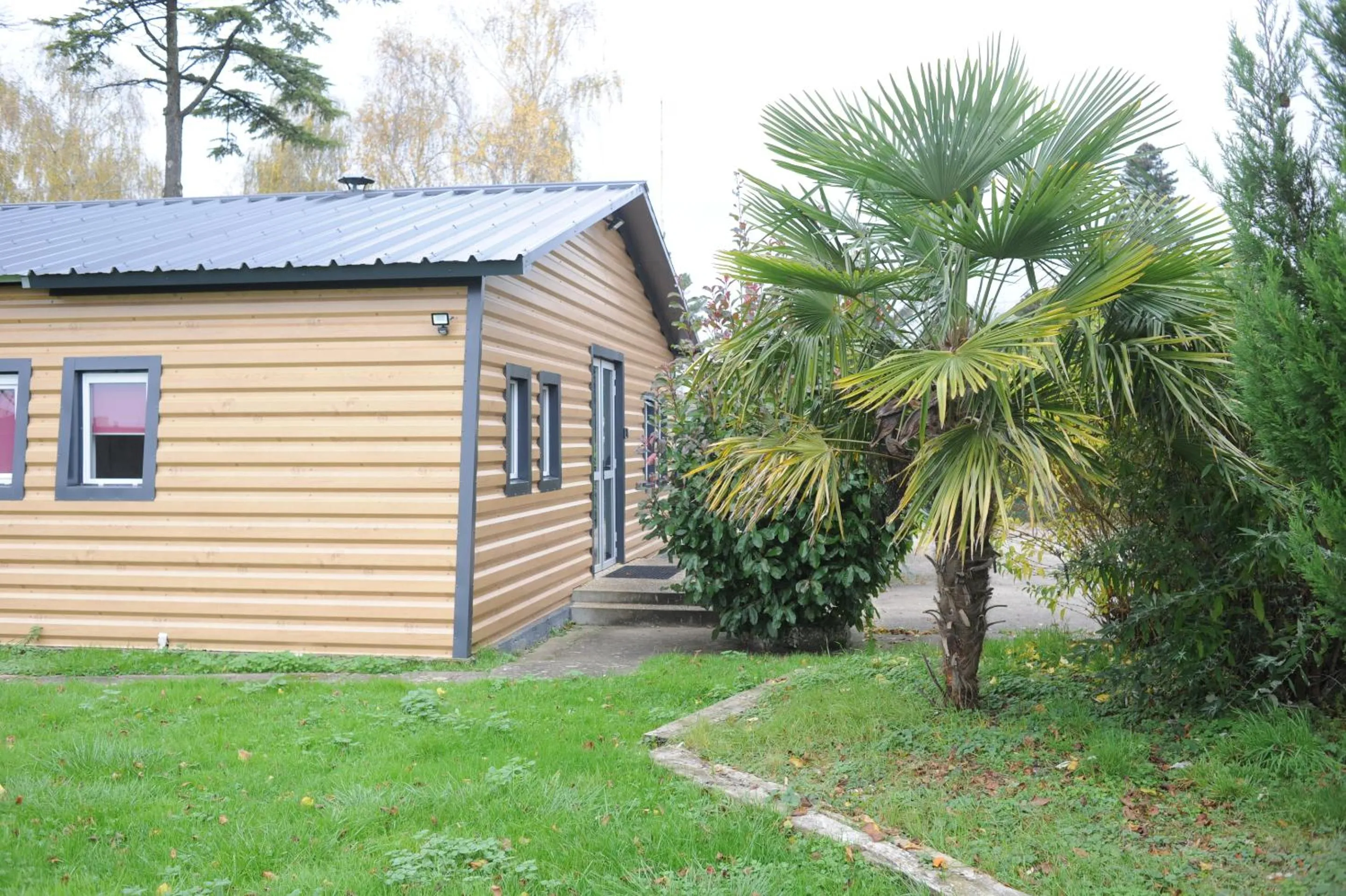 Garden in Hebergements le Camp d'Auneau - Le Clos du Camp