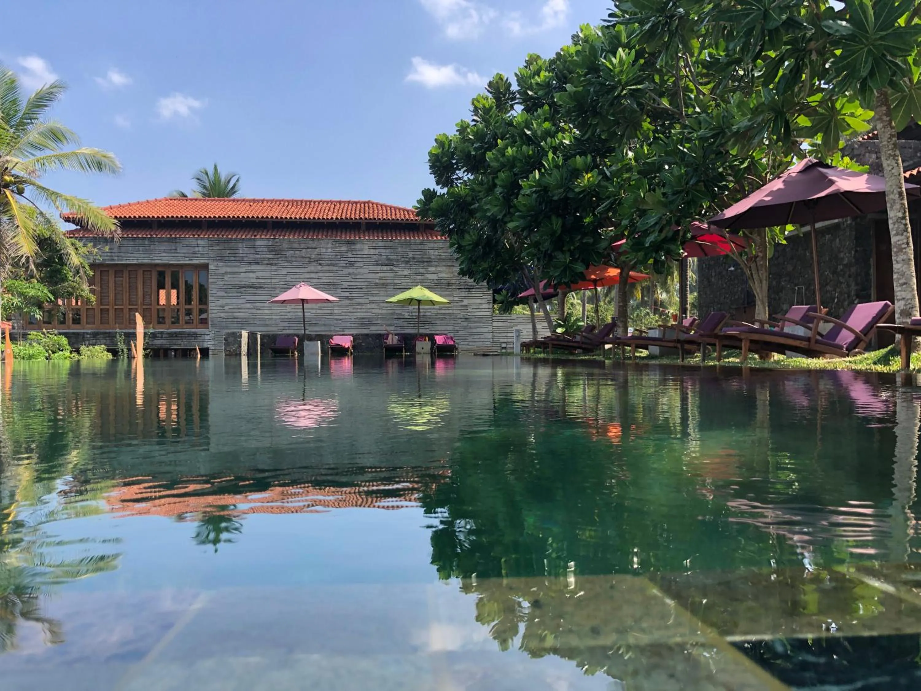 UTMT - Underneath The Mango Tree Spa & Beach Resort