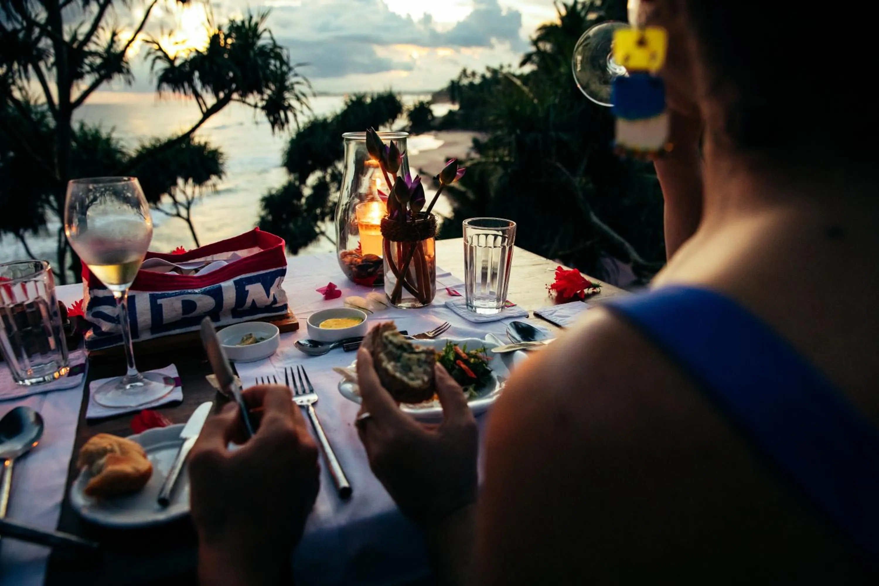 UTMT - Underneath The Mango Tree Spa & Beach Resort