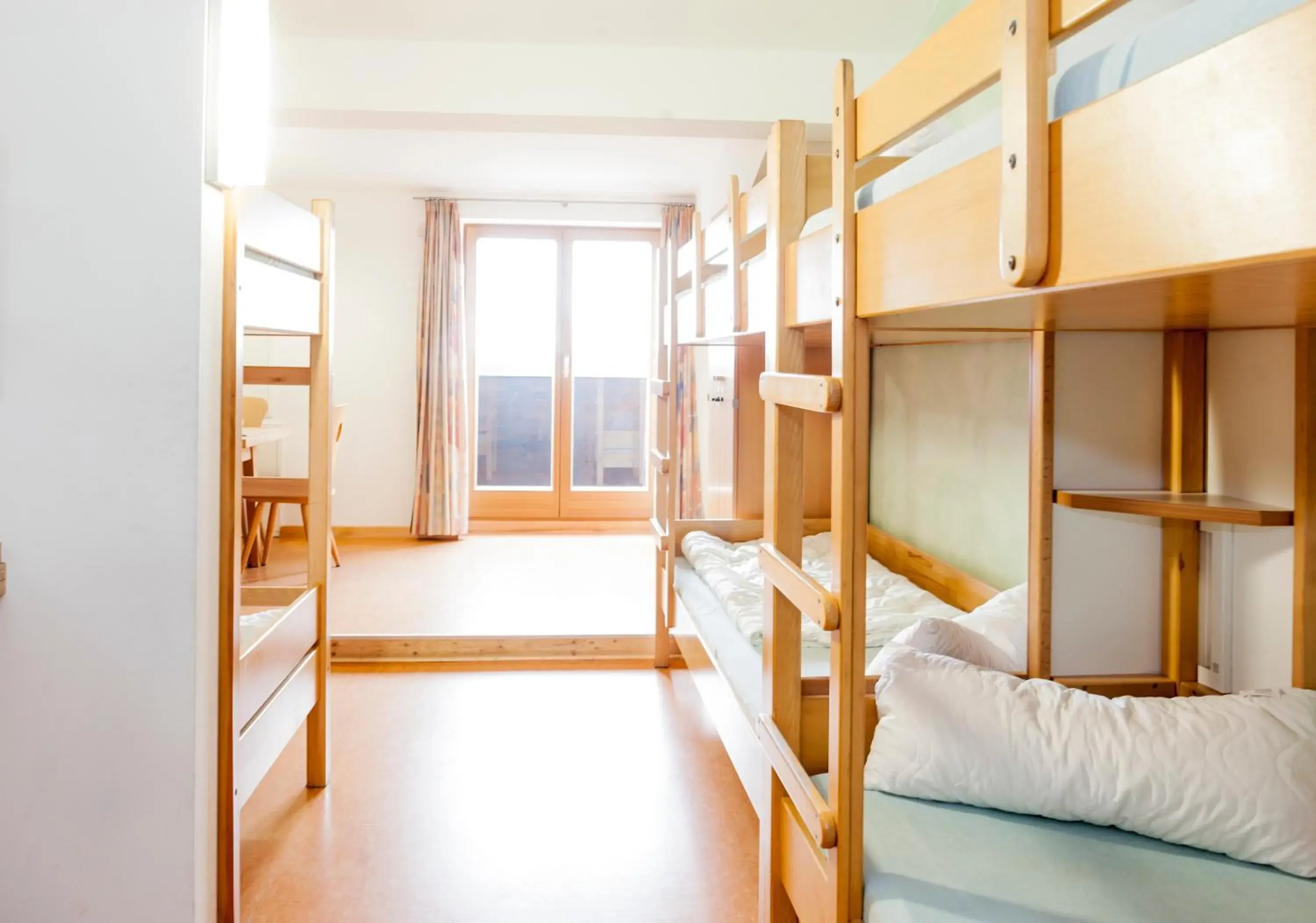 8 bed room (shared bathroom) in Jugendherberge Berchtesgaden 8 bed room (shared bathroom) in Jugendherberge Berchtesgaden