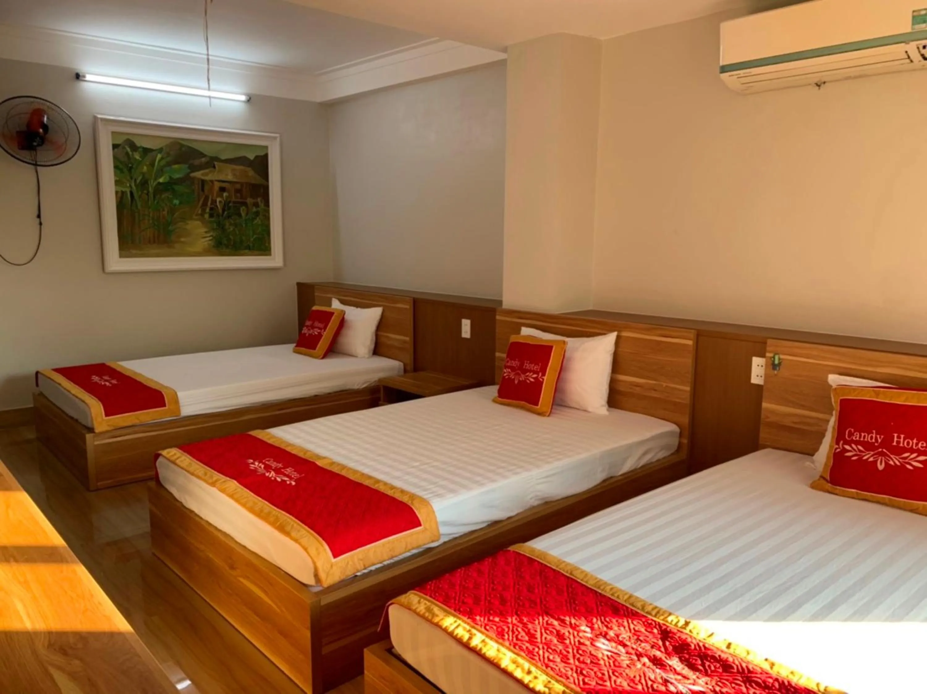 Bedroom, Bed in Candy Hotel Hạ Long