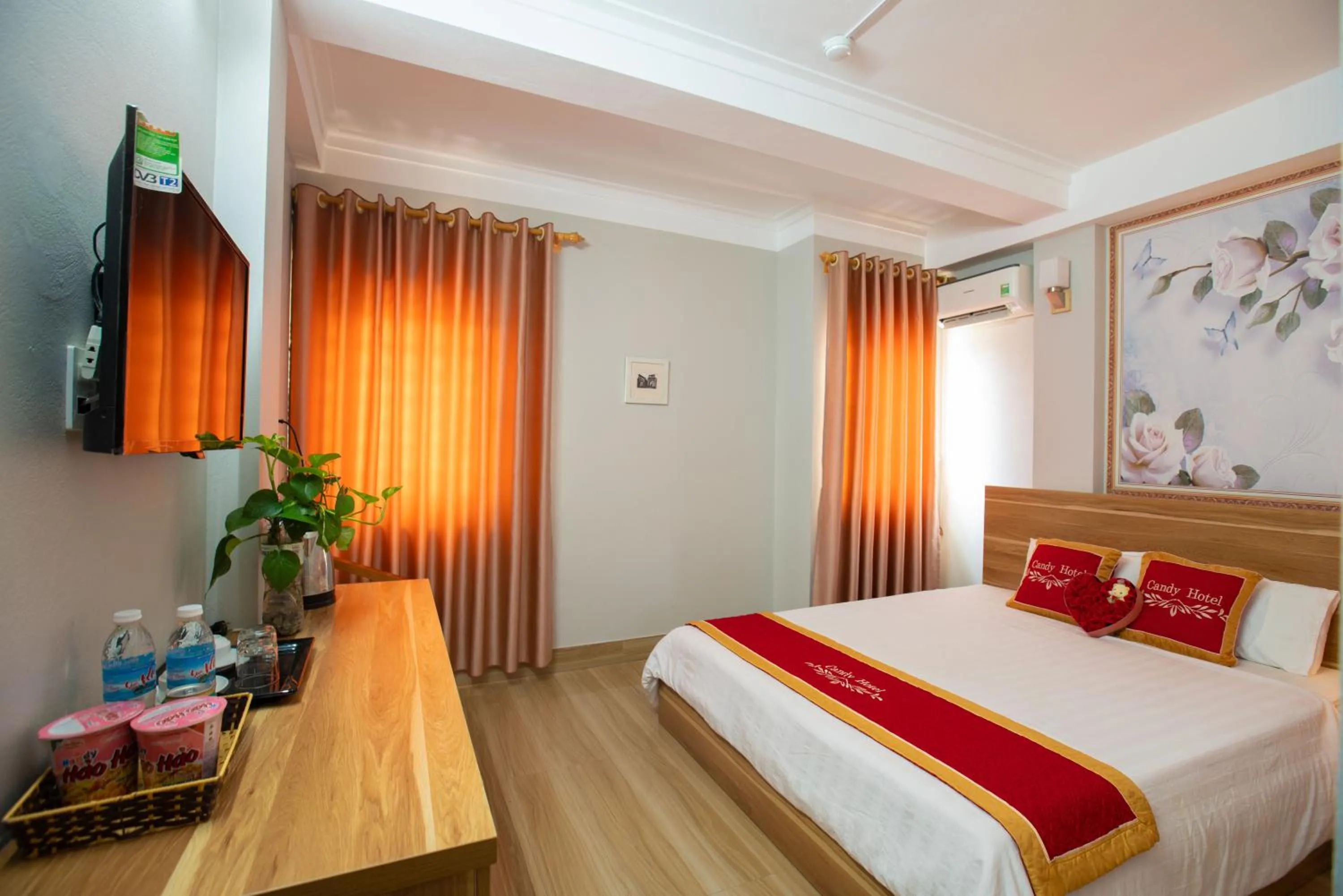 Bedroom, Bed in Candy Hotel Hạ Long