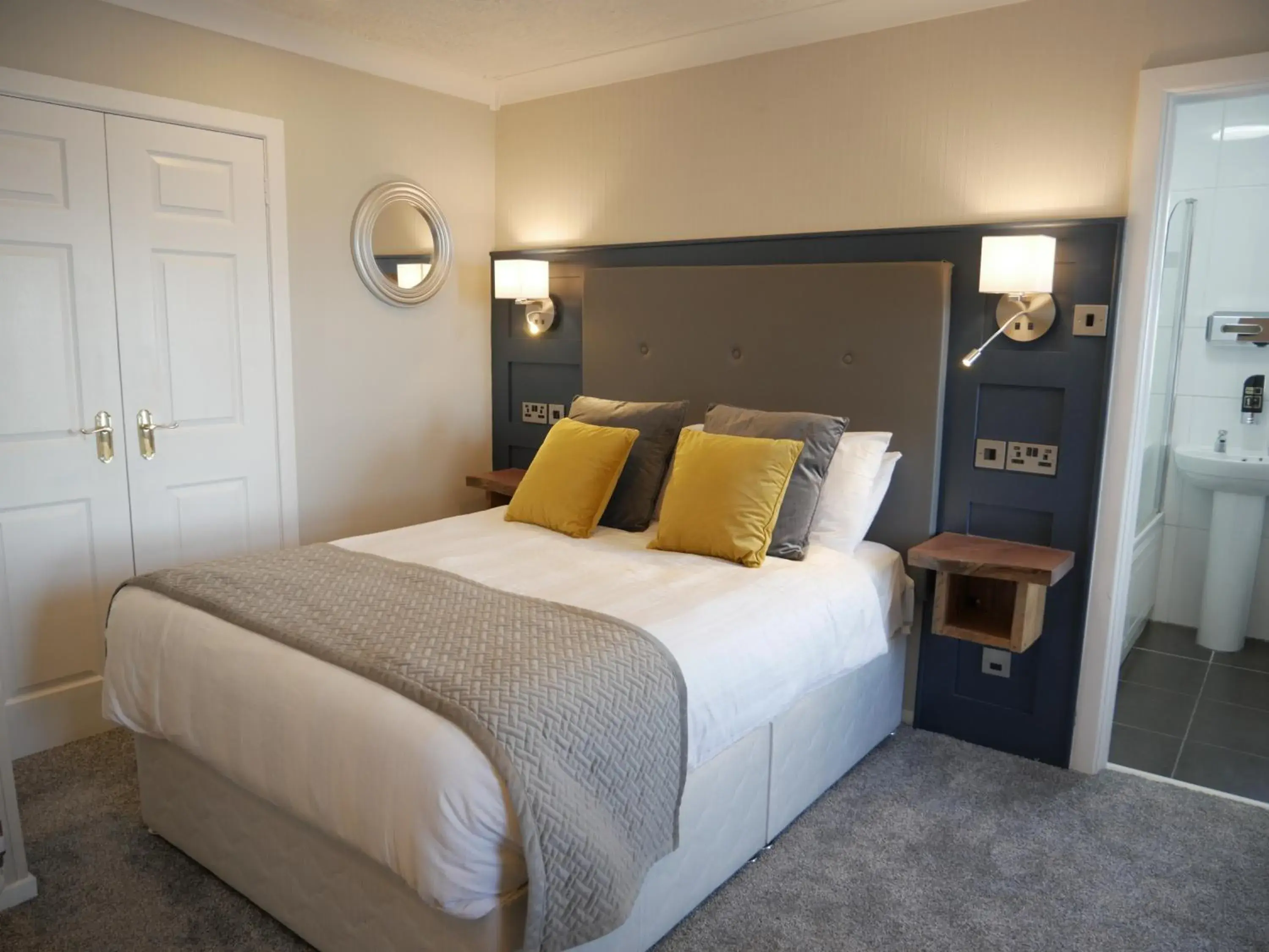 Harbour House Inn Newcastle, Northern Ireland Harbour House Inn Newcastle, Northern Ireland