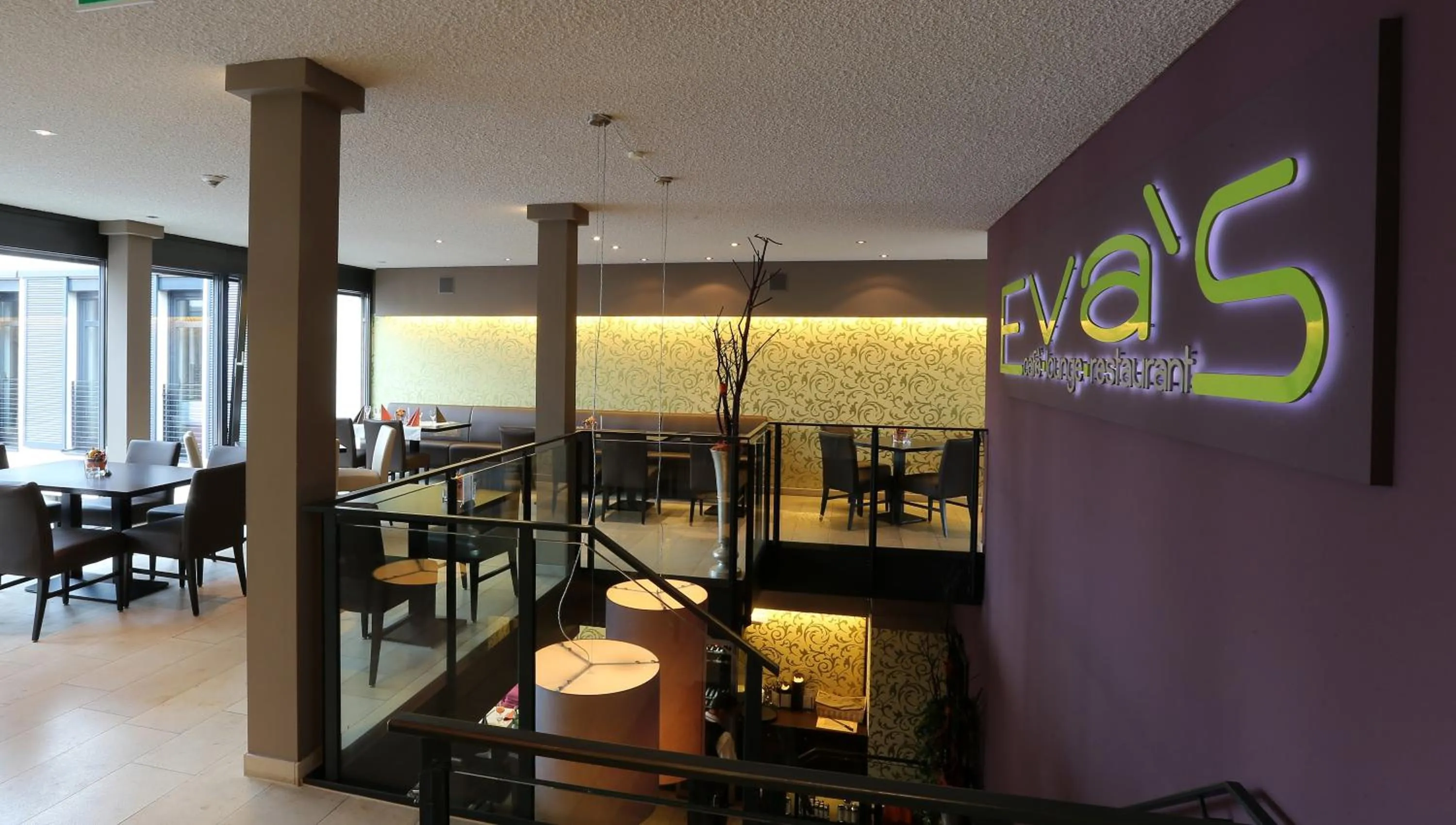 Lounge or bar in KH Hotel mit Restaurant