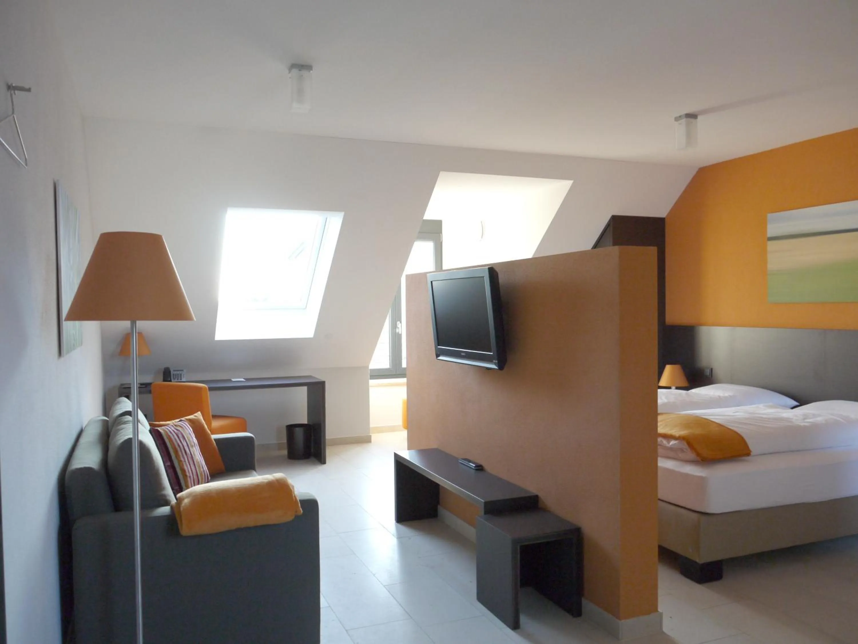 Photo of the whole room, Bed in KH Hotel mit Restaurant