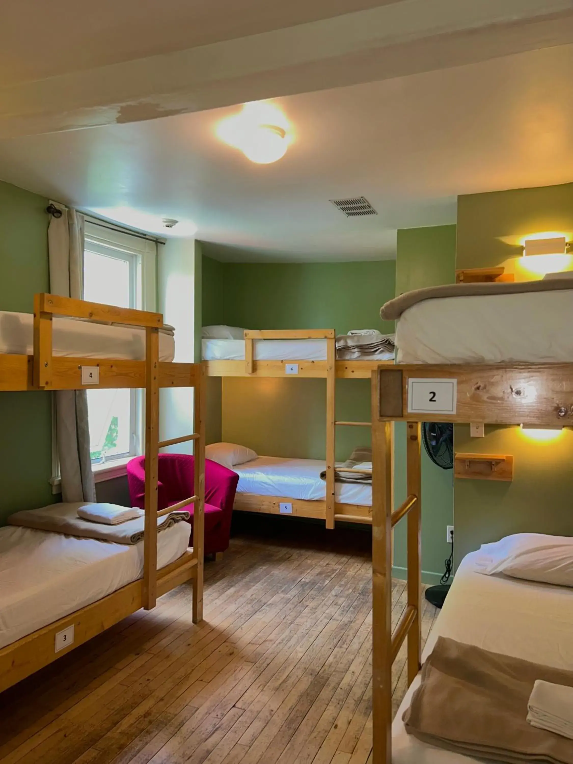Bed in 9-Bed Female Dormitory Room in Auberge Internationale de Rivière-du-Loup O76381 Bed in 9-Bed Female Dormitory Room in Auberge Internationale de Rivière-du-Loup O76381
