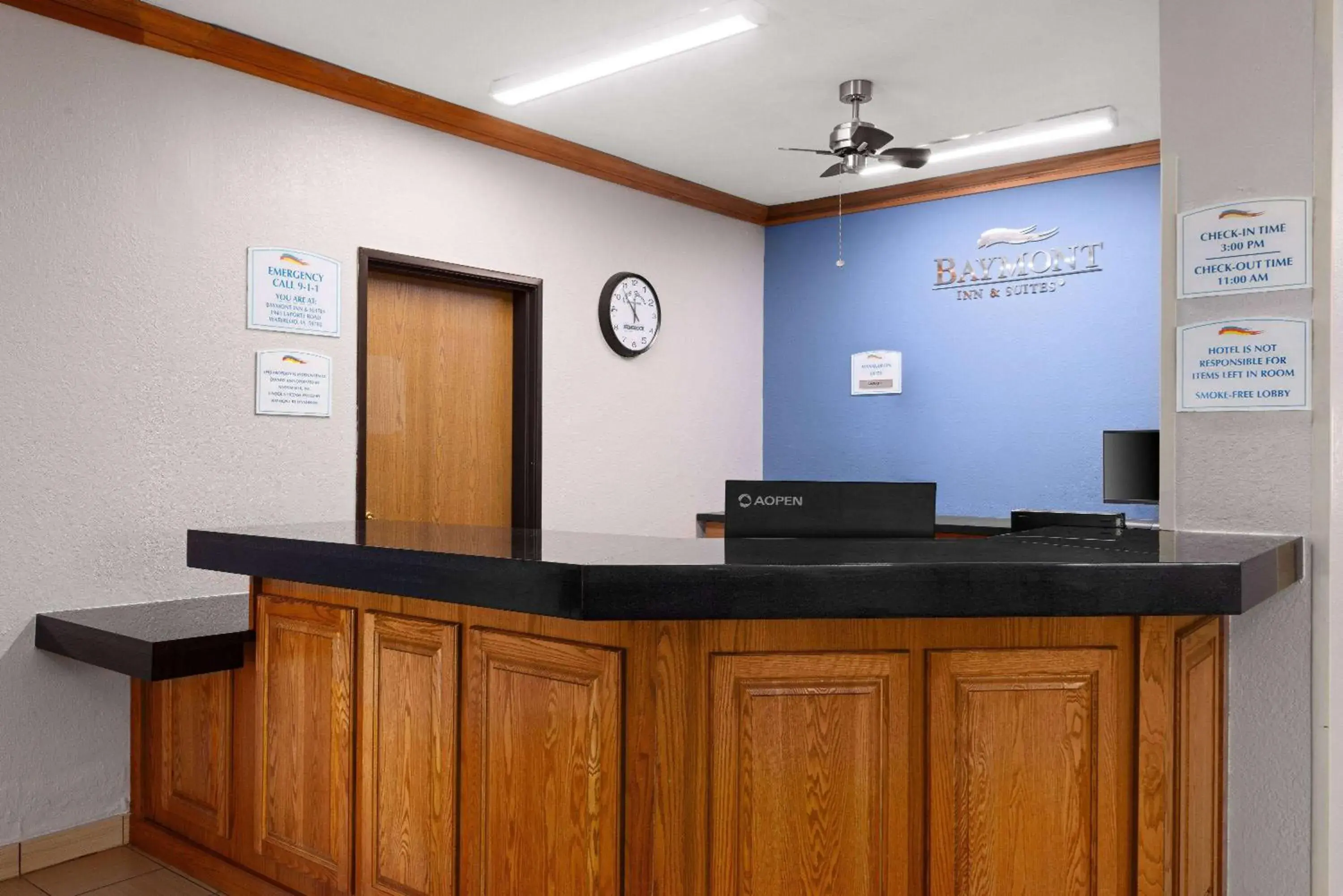 Lobby or reception in Baymont by Wyndham Waterloo Lobby or reception in Baymont by Wyndham Waterloo