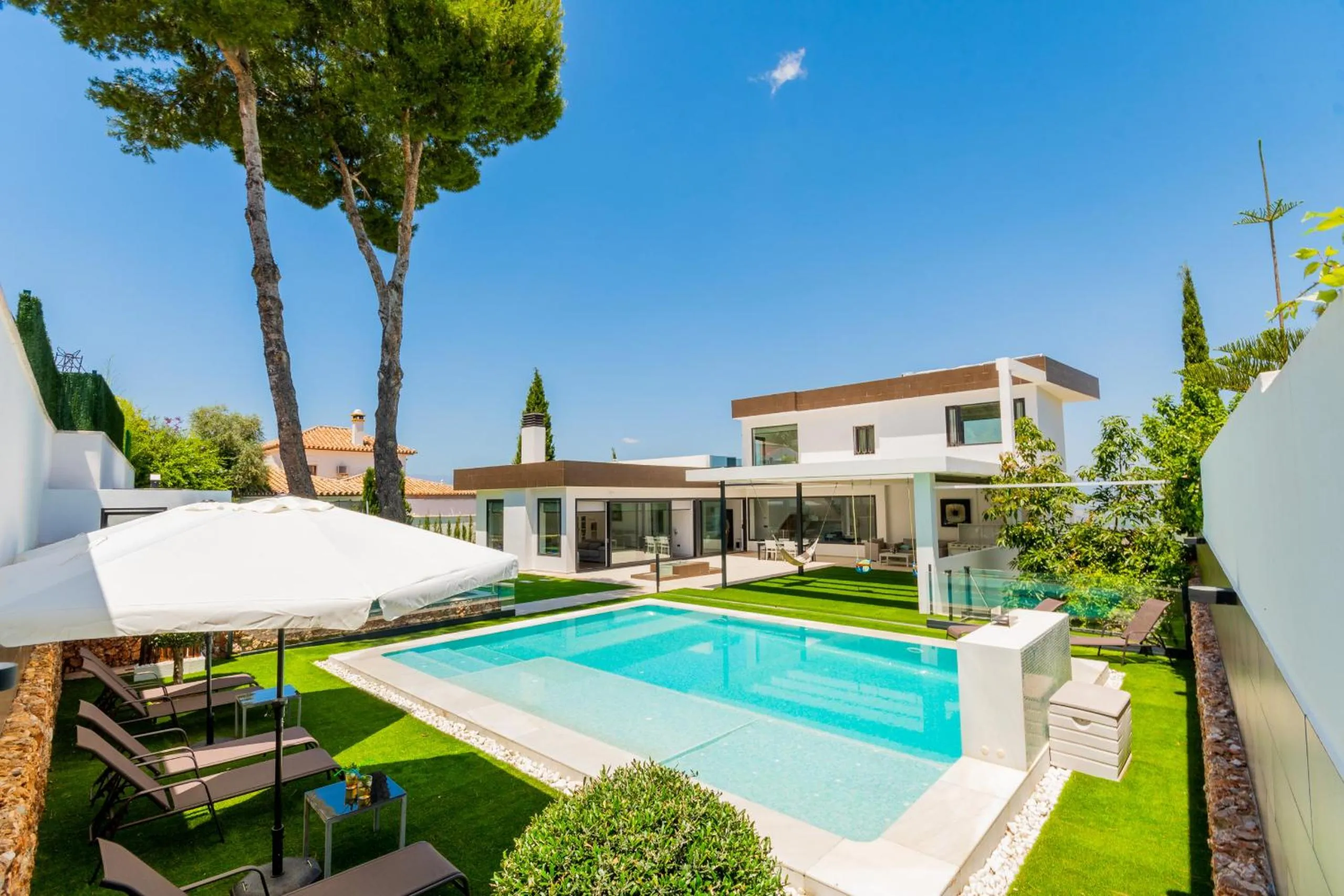 Cubo's Villa Elena