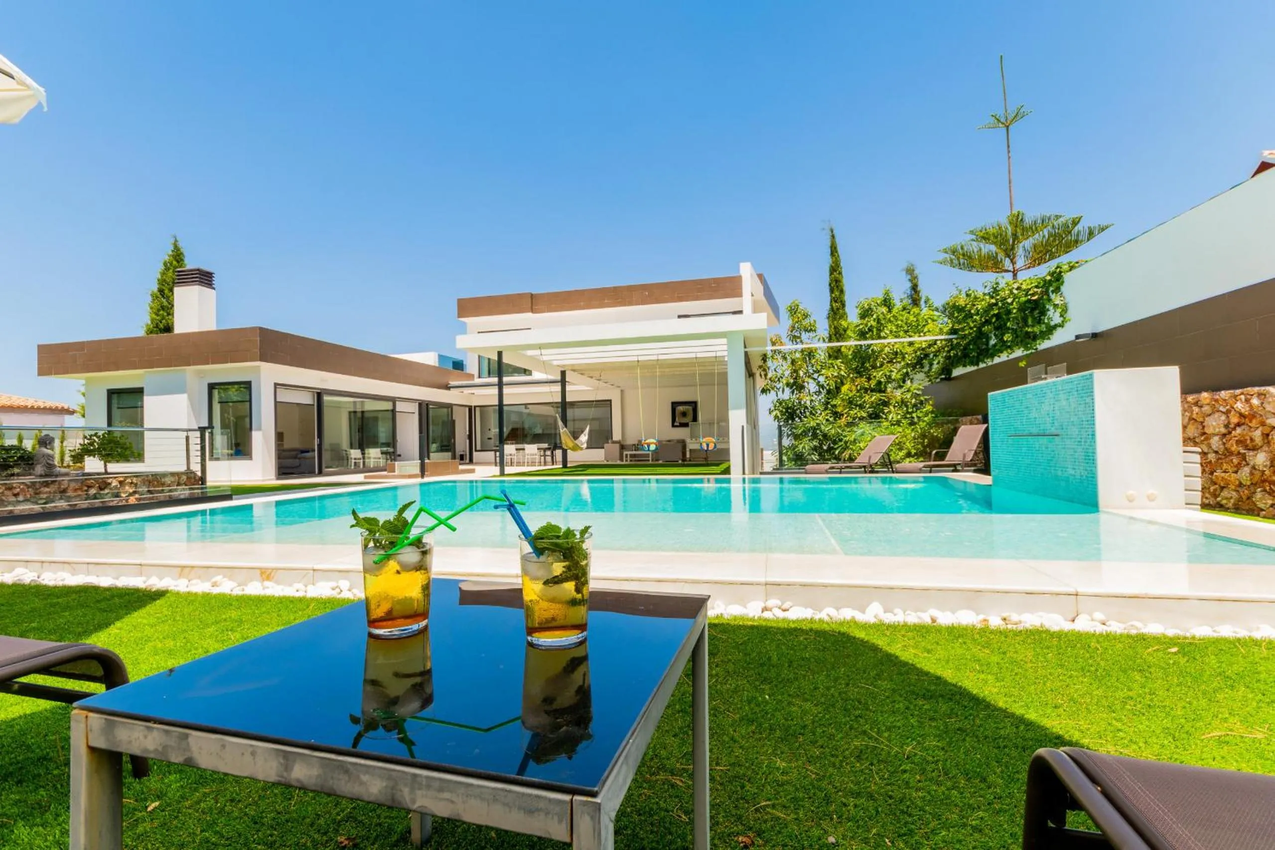 Cubo's Villa Elena