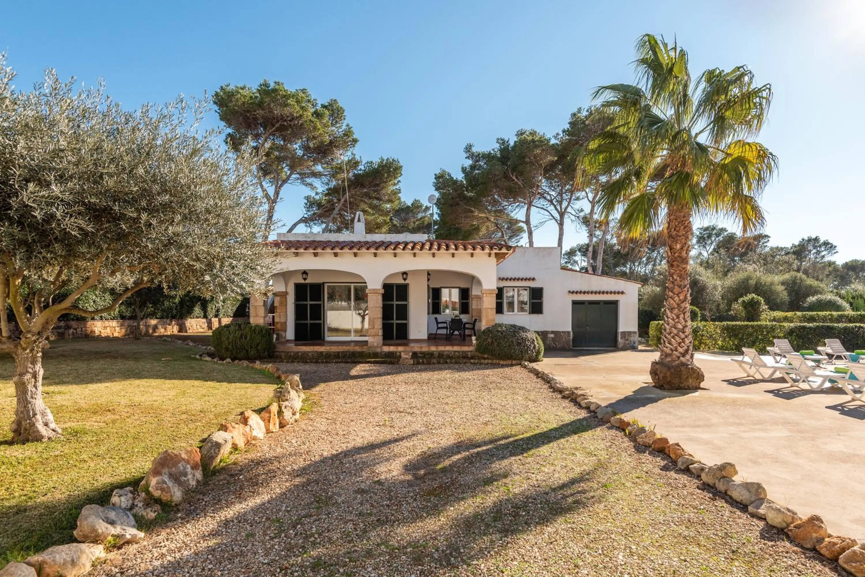 Decorative detail in Villa Binisaret I by Mauter Villas