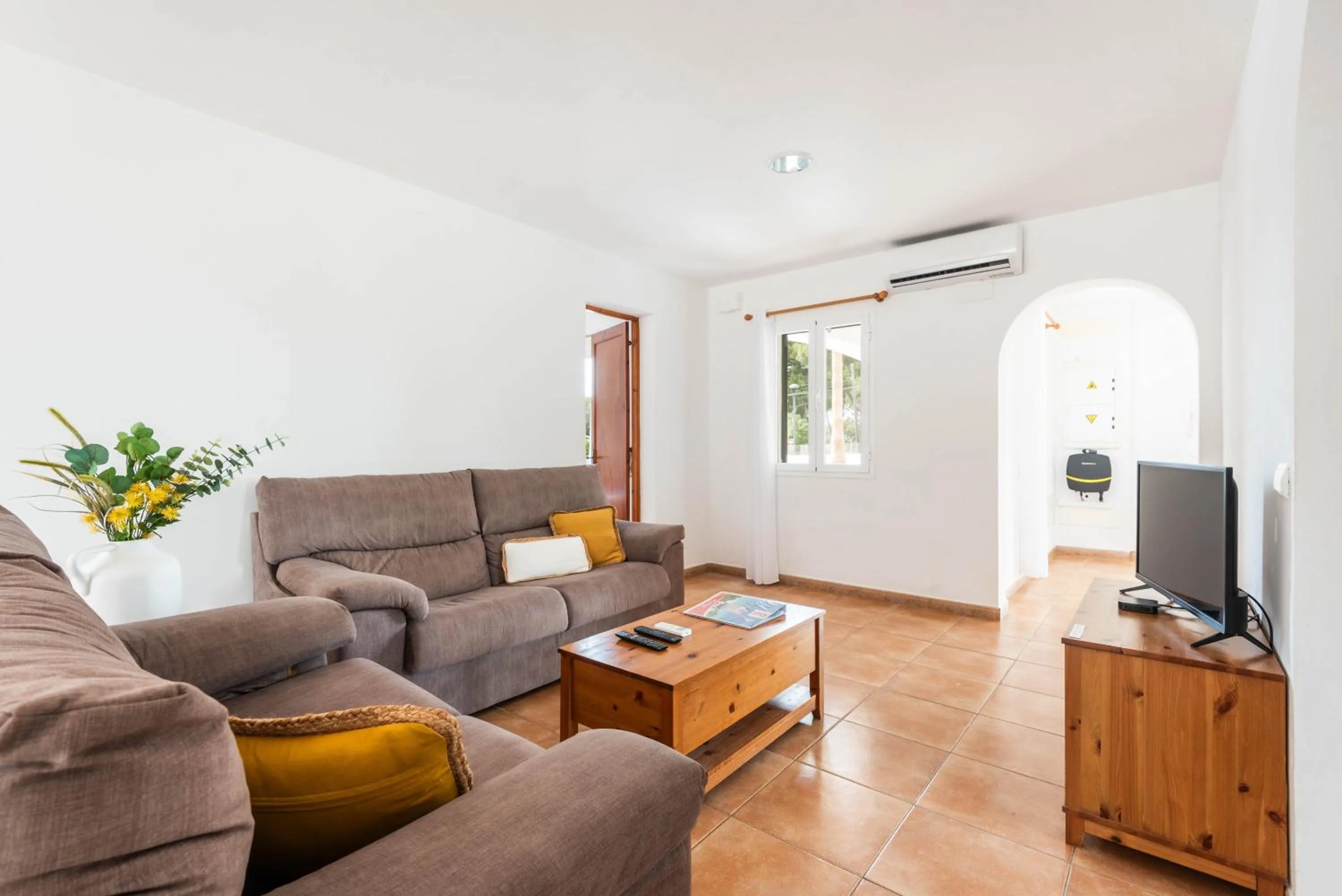 Villa Binisaret I by Mauter Villas