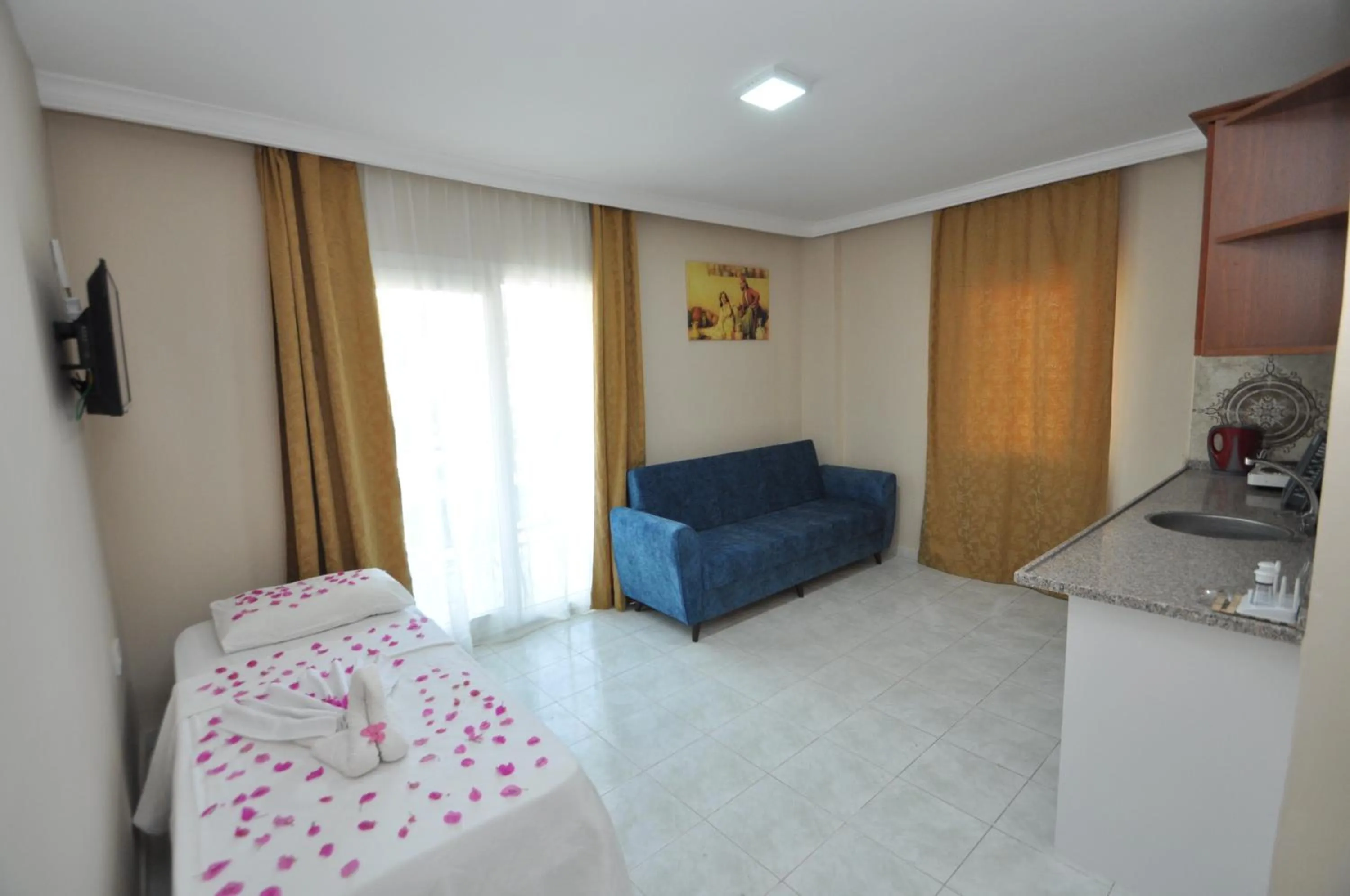 Seating area in Speedy Apart Otel