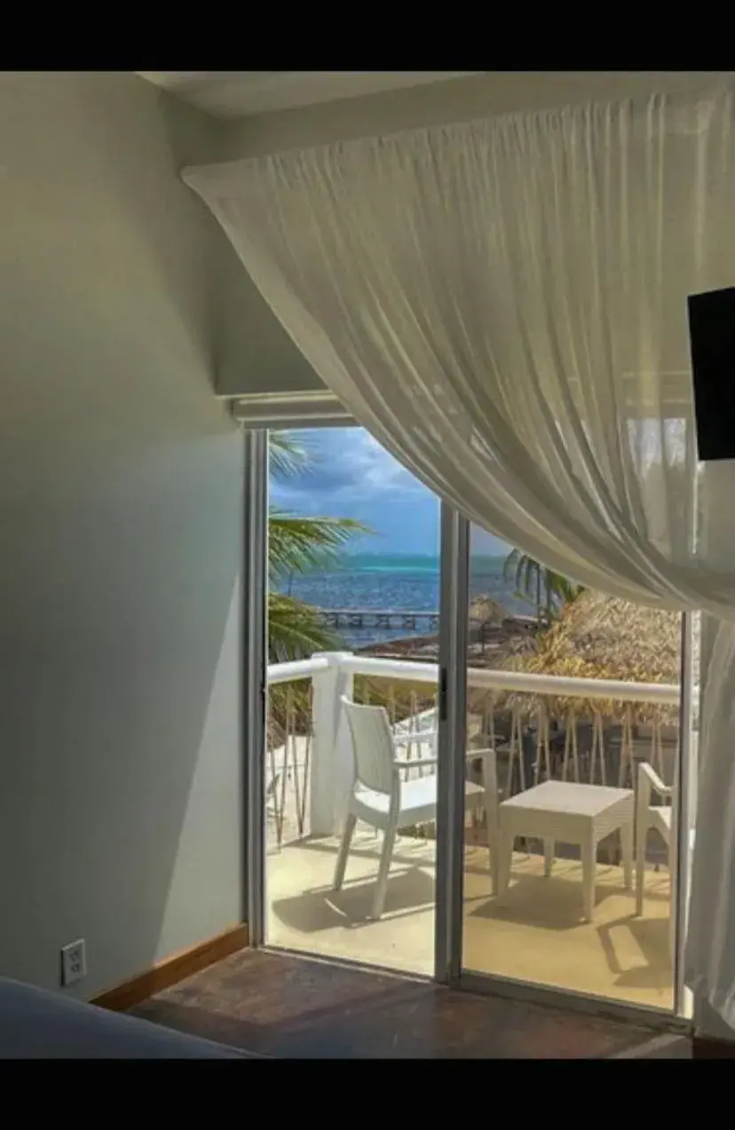 Queen Room with Balcony in Mata Rocks Resort Queen Room with Balcony in Mata Rocks Resort