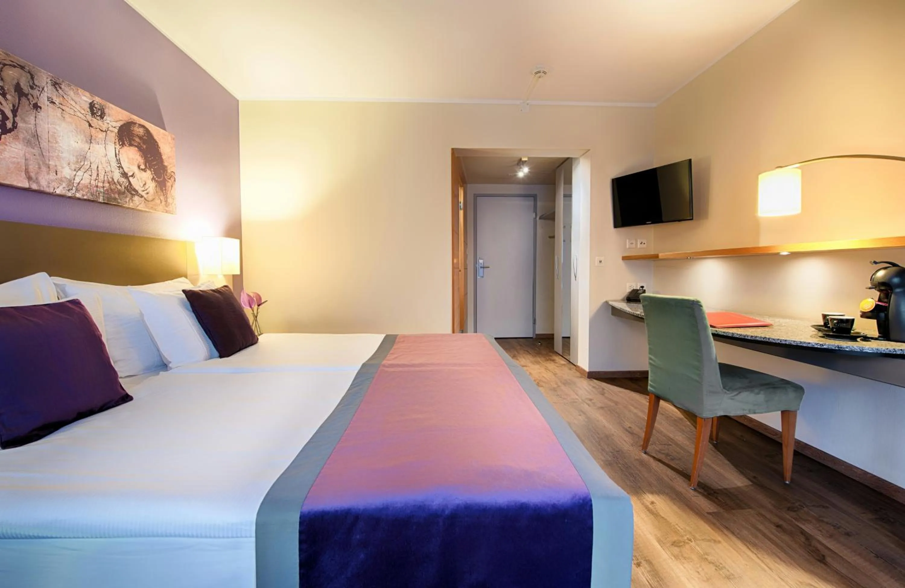 Bedroom, Bed in Leonardo Boutique Hotel Rigihof Zurich