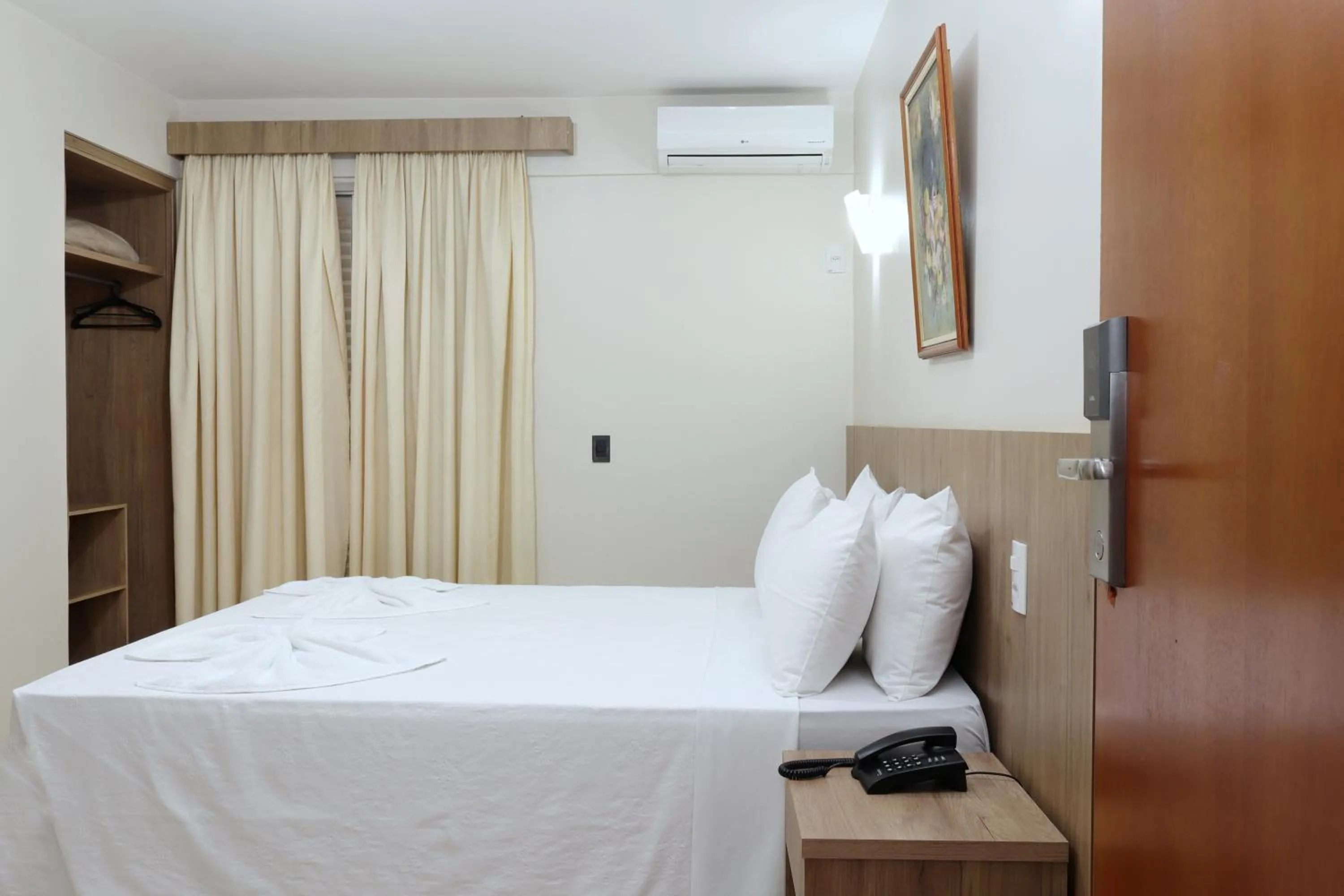 Bed in Montblanc Hotel