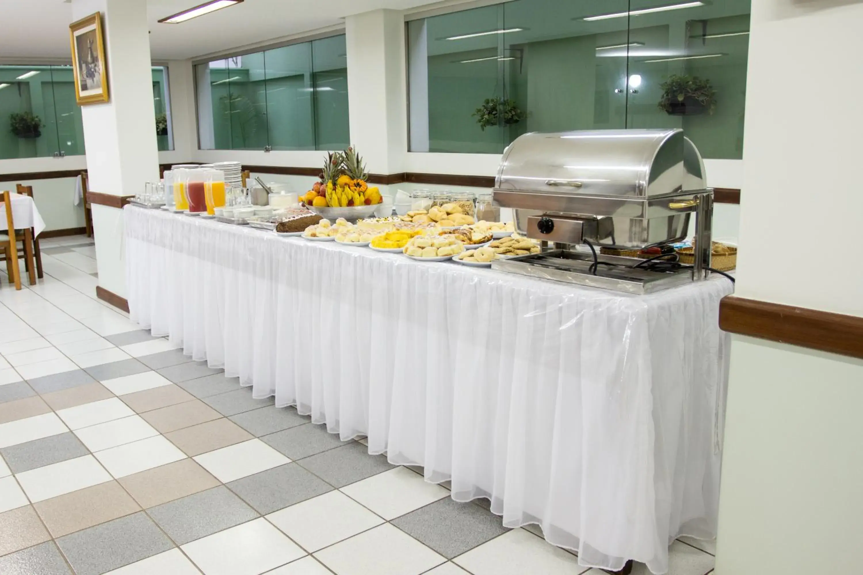 Restaurant/places to eat in Montblanc Hotel Restaurant/places to eat in Montblanc Hotel