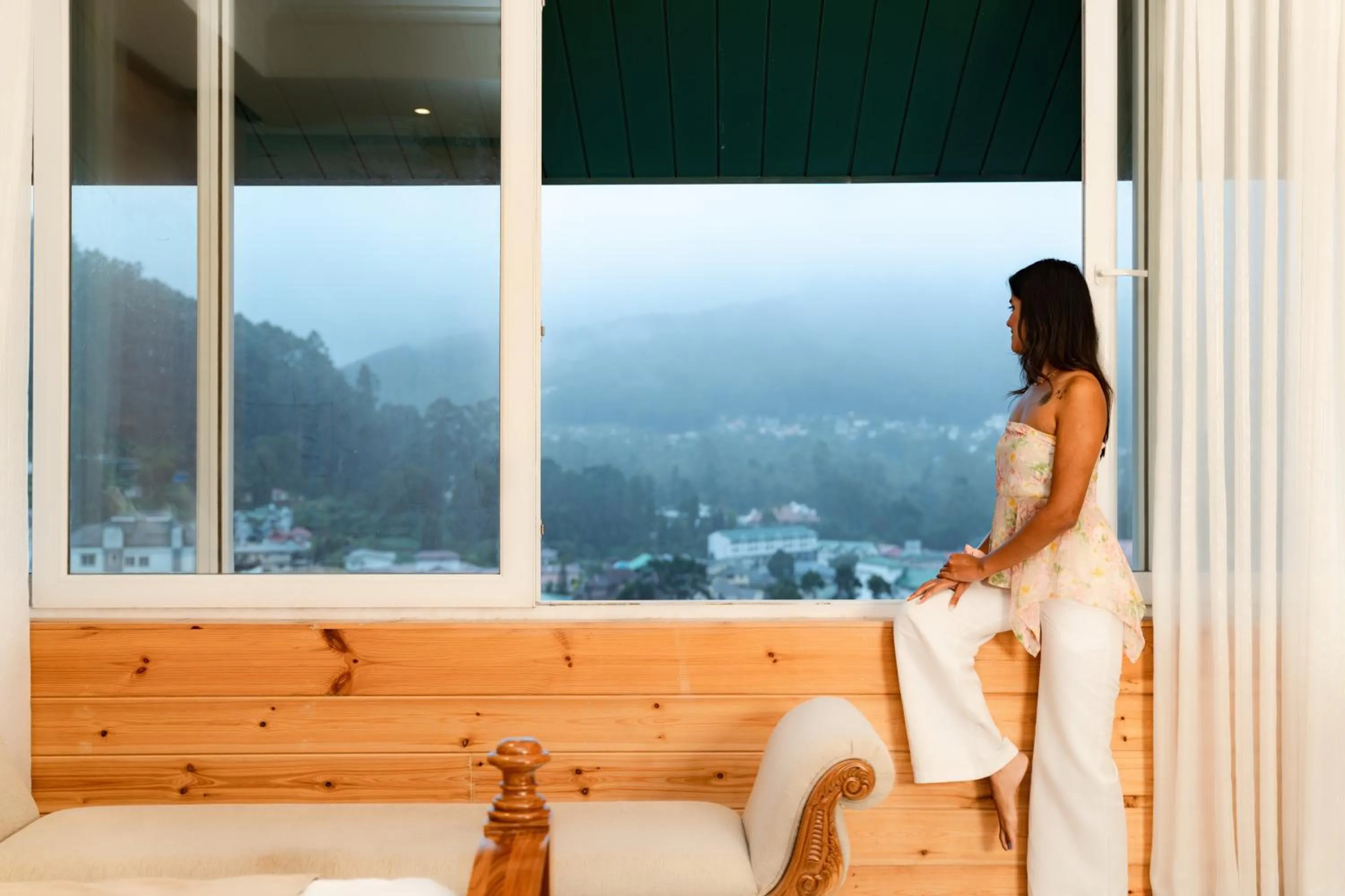 Bed in Araliya Red - Budget friendly Hotel- Where you find stunning 360 panoramic view of Nuwara Eliya