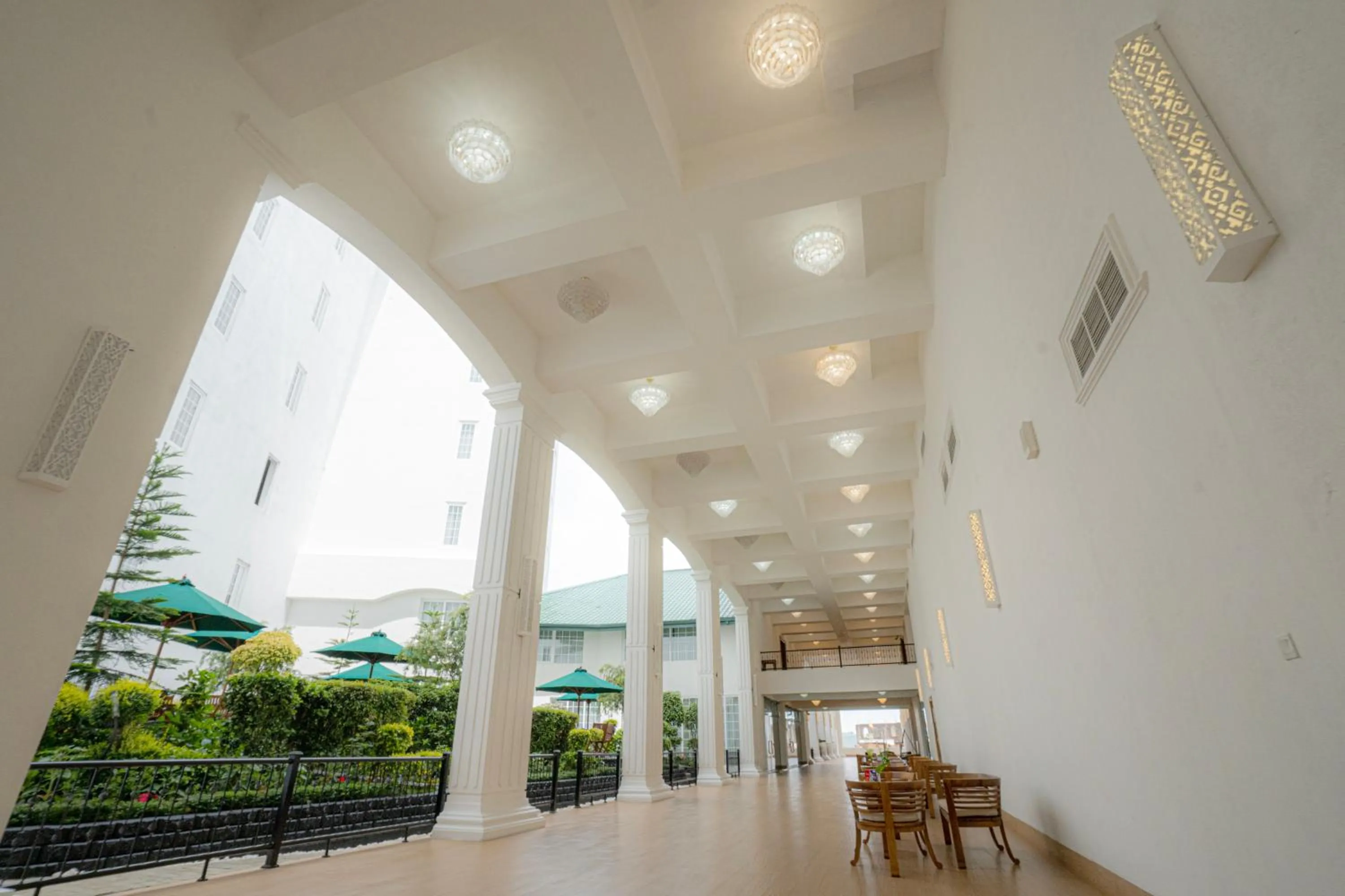 Property building in Araliya Red - Budget friendly Hotel- Where you find stunning 360 panoramic view of Nuwara Eliya