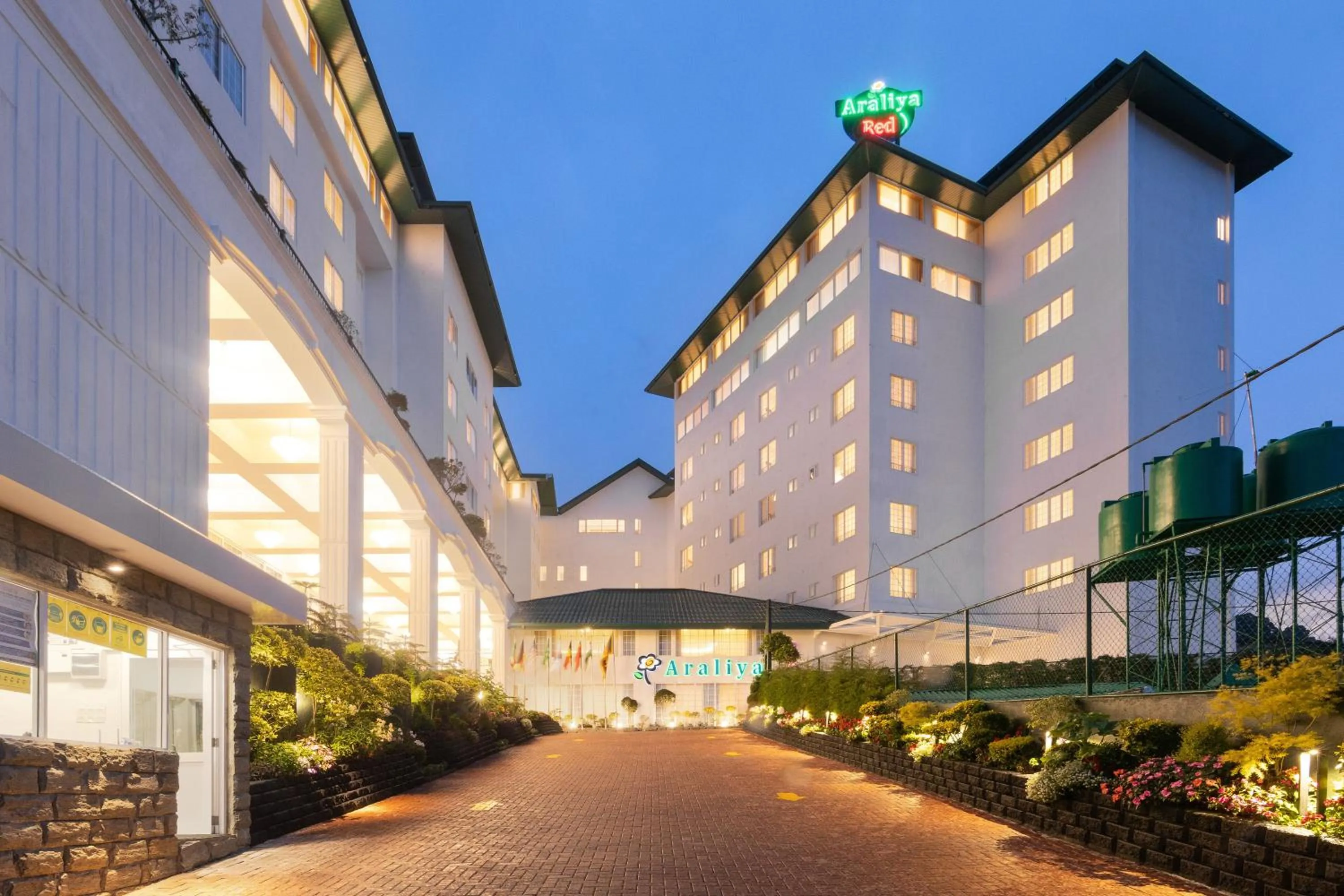 Property building in Araliya Red - Budget friendly Hotel- Where you find stunning 360 panoramic view of Nuwara Eliya