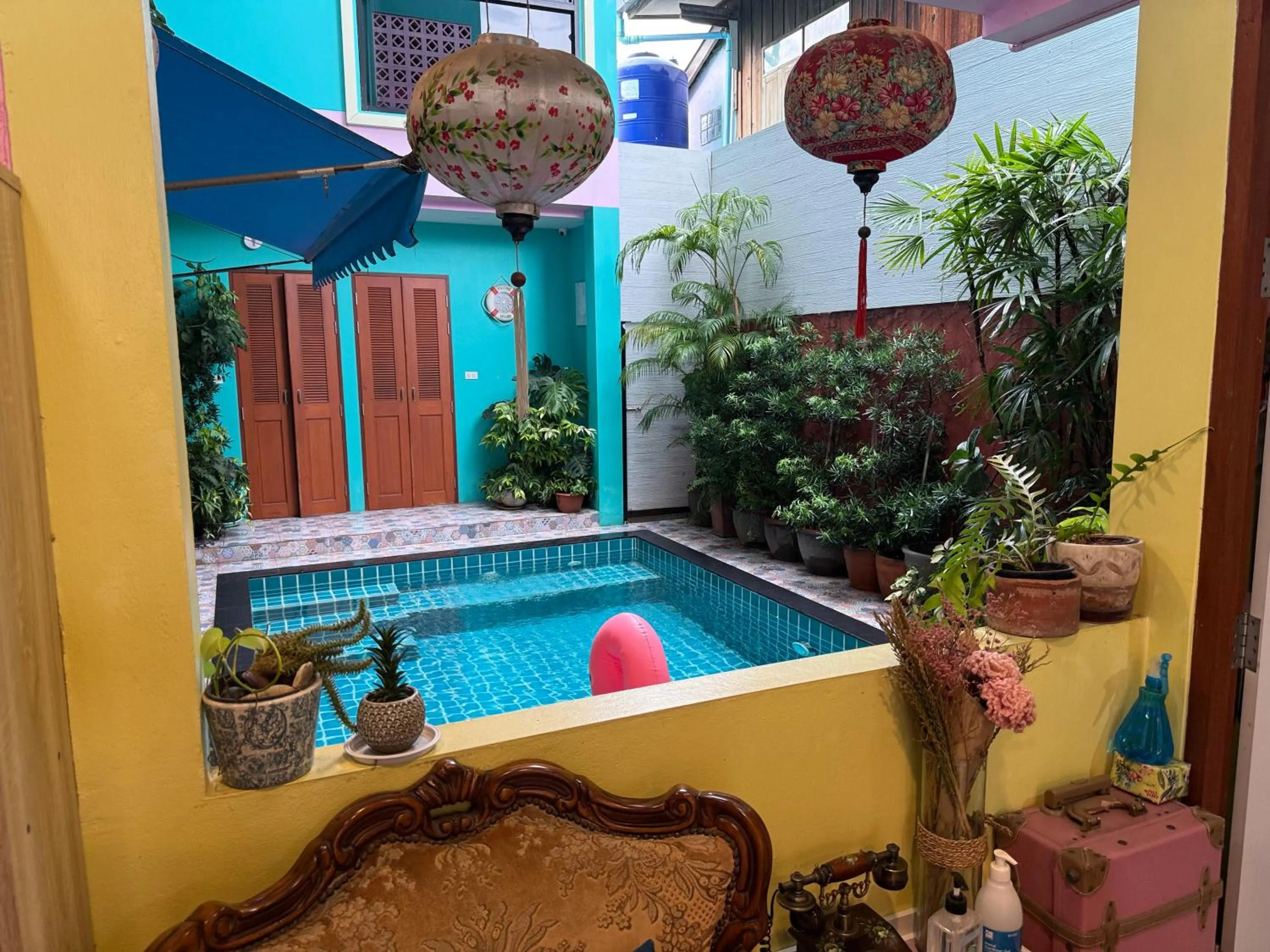 Swimming pool in Chor Chang House