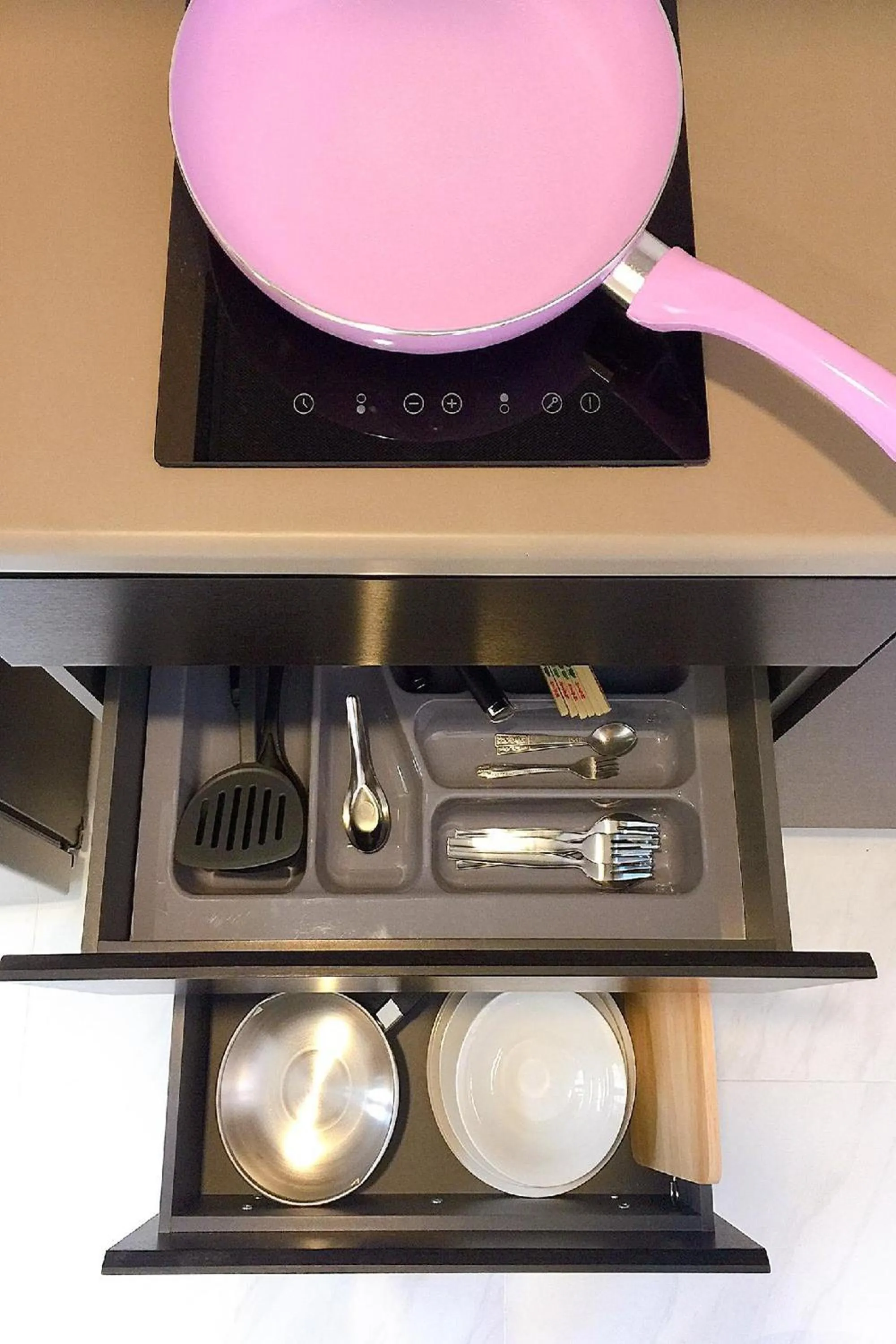 Kitchen or kitchenette in Chor Chang House