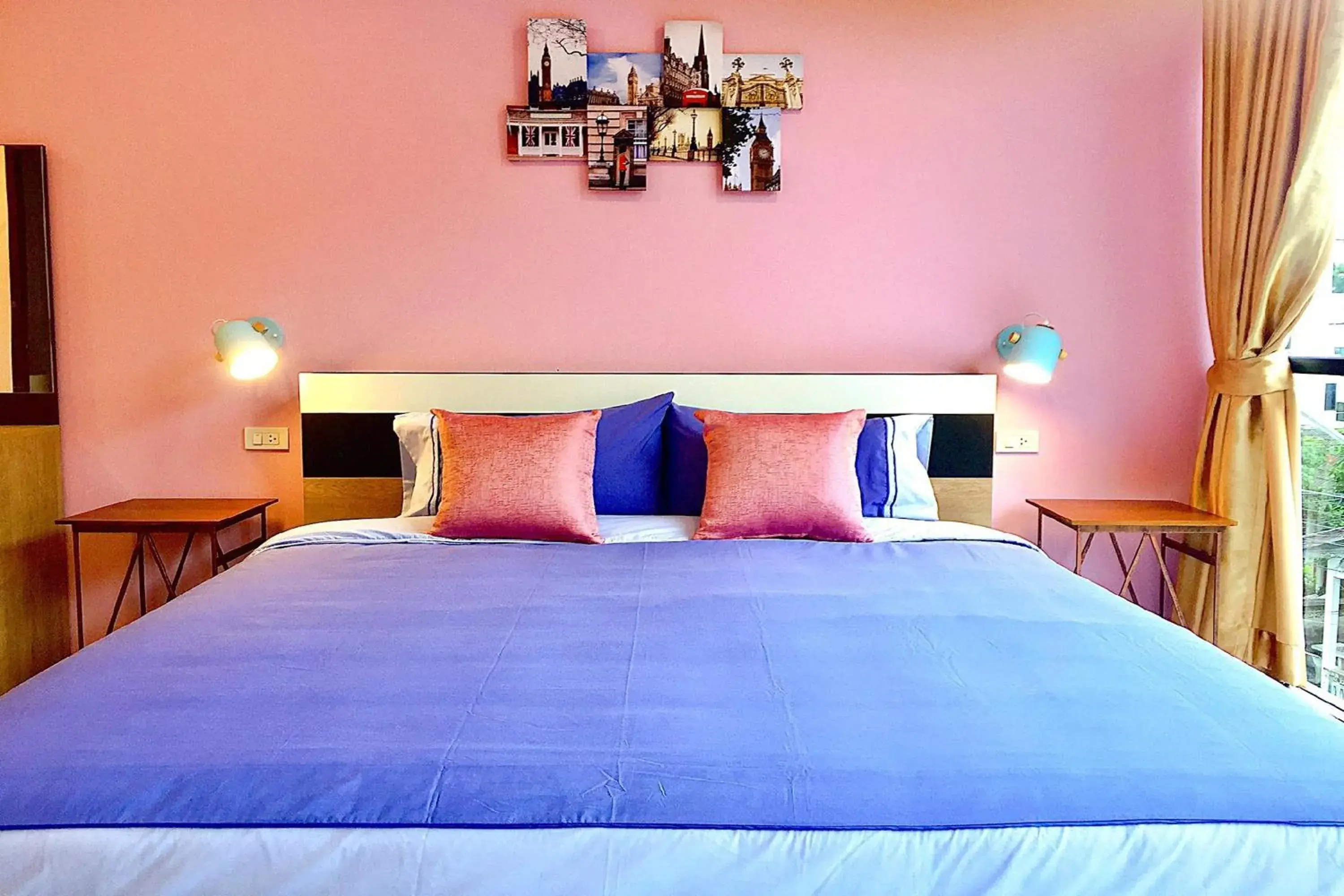 Superior King Room in Chor Chang House Superior King Room in Chor Chang House