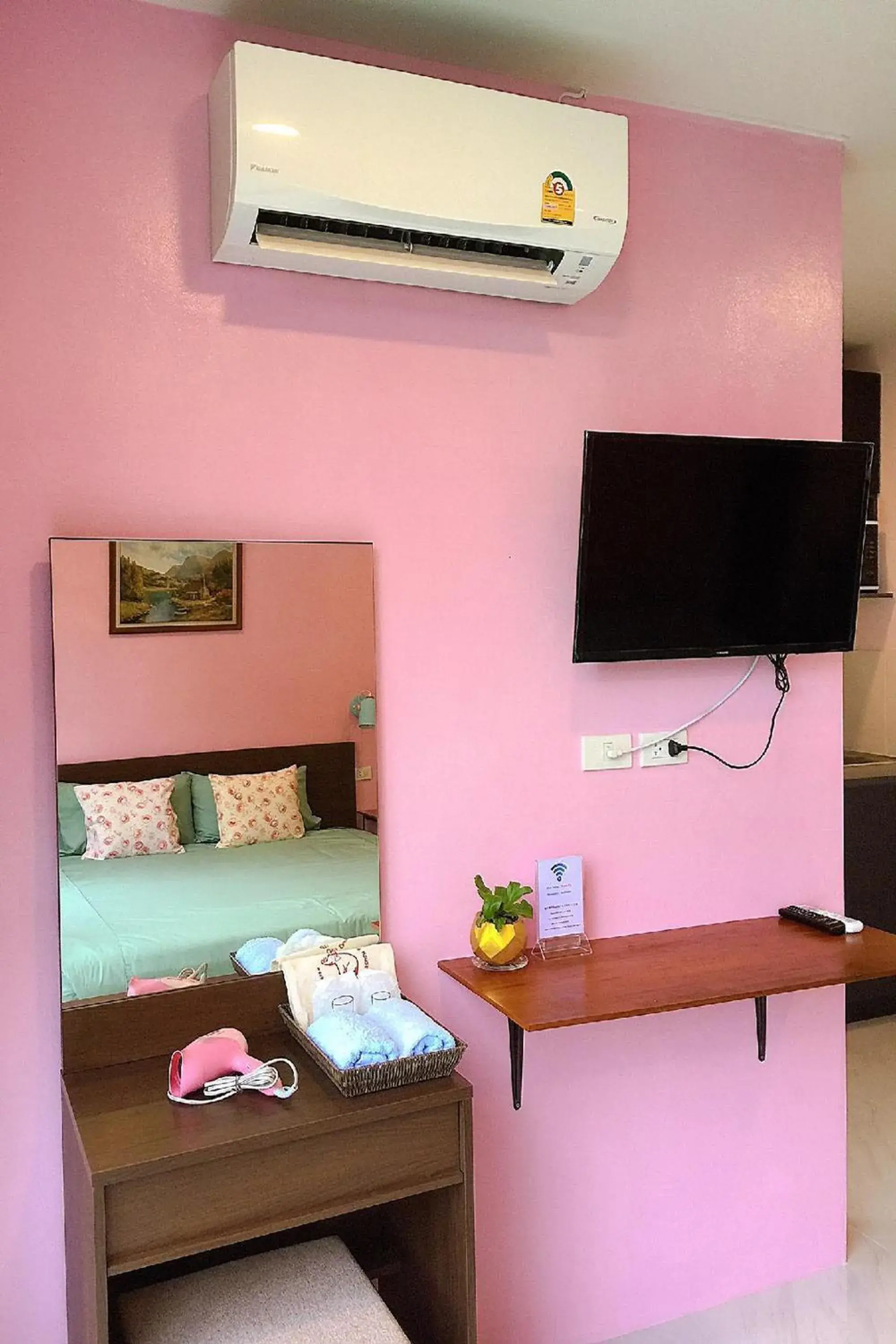 Bedroom, Bed in Chor Chang House Bedroom, Bed in Chor Chang House