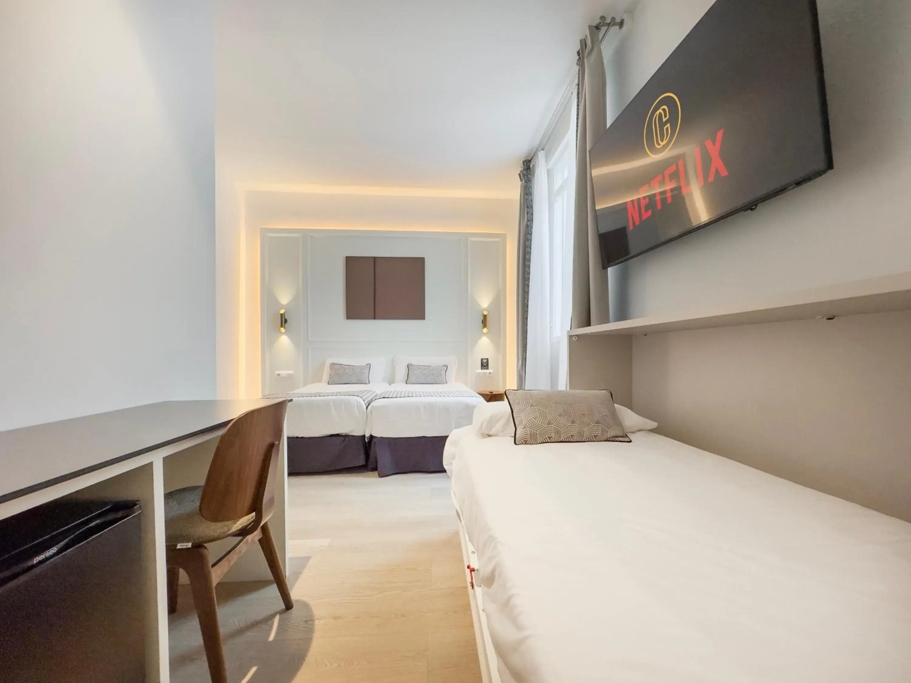 Standard Triple Room in Ópera Stays by Charming Standard Triple Room in Ópera Stays by Charming