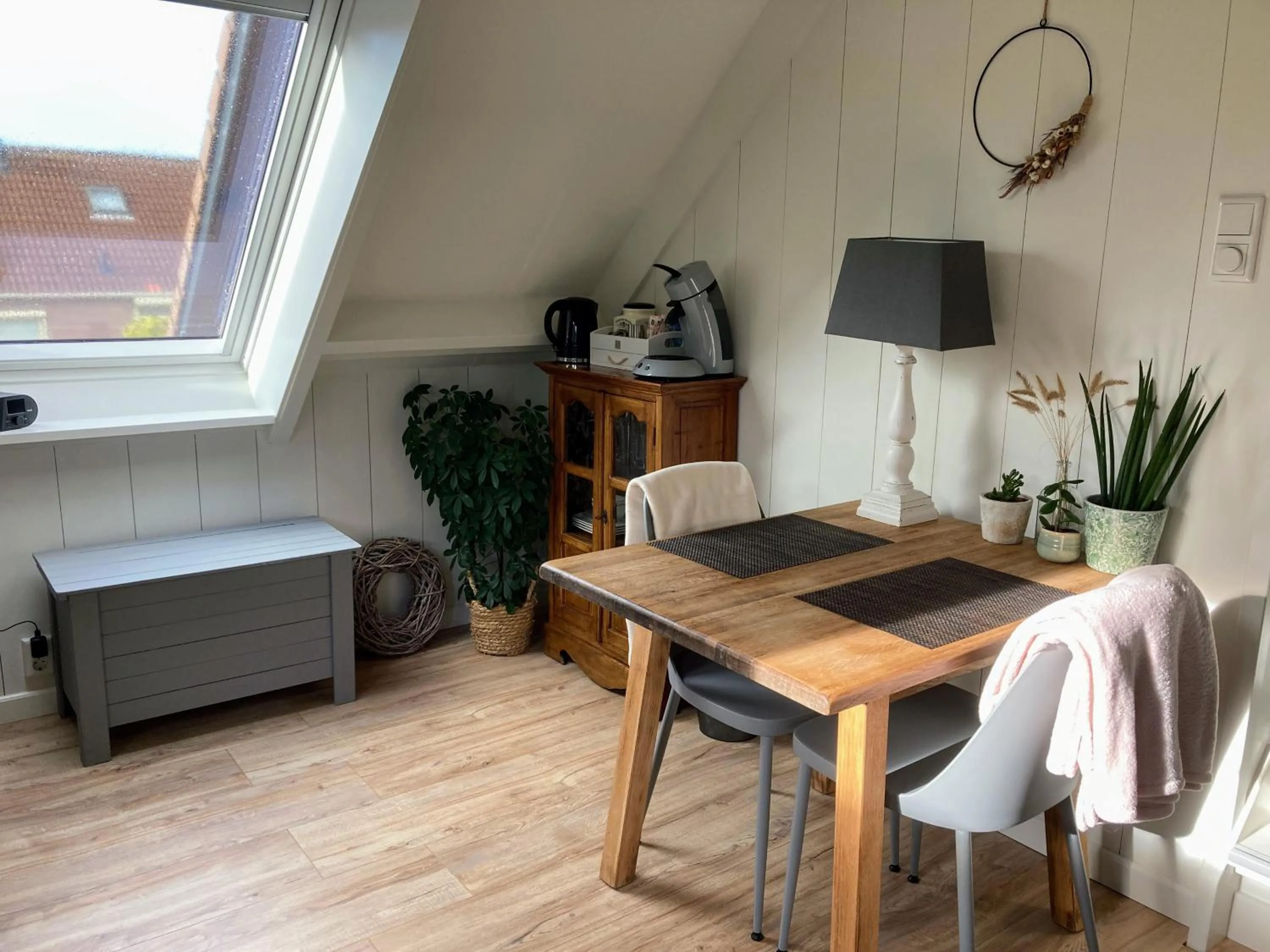 Dining area in bed bij zee