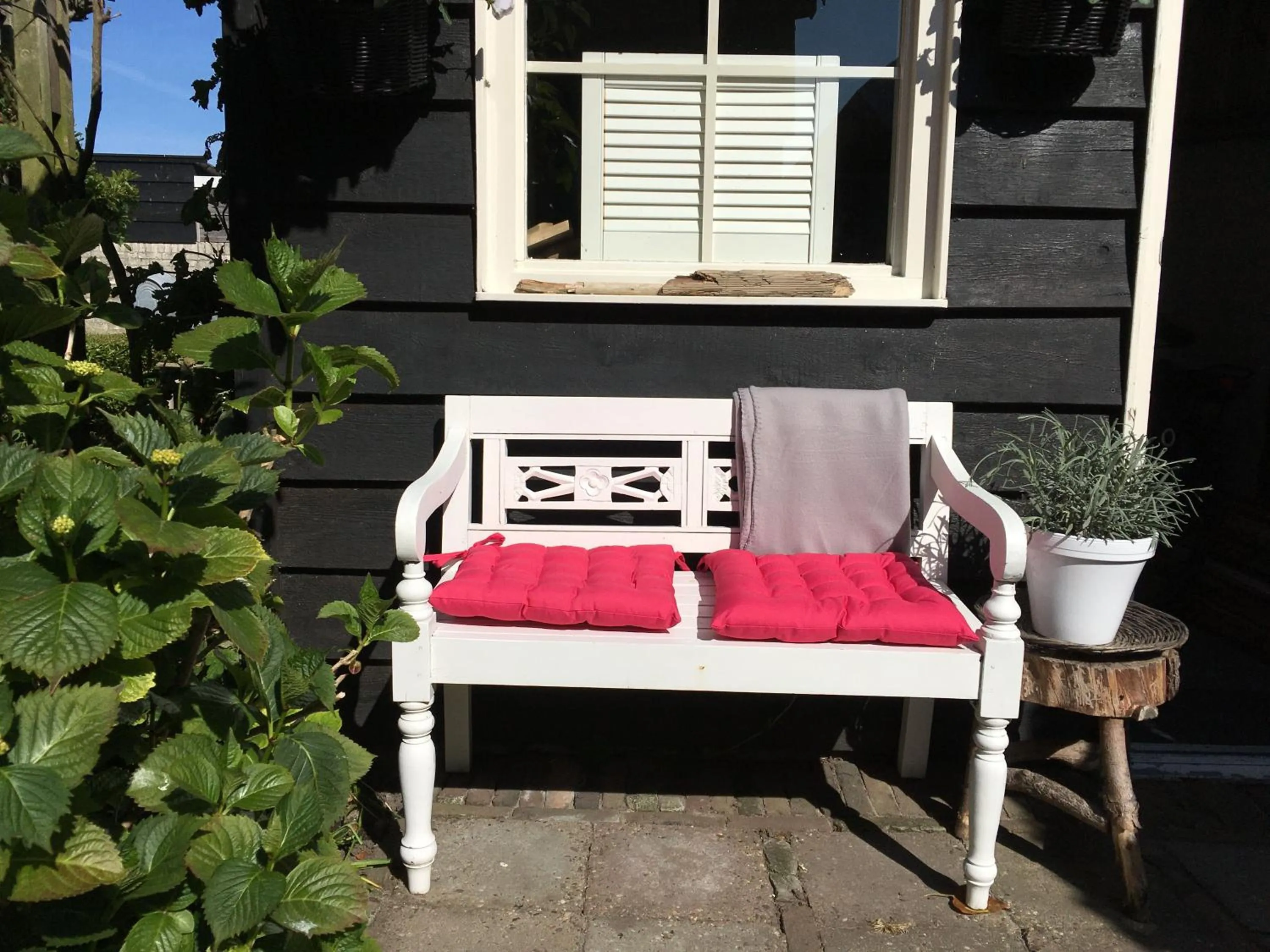 Property building in bed bij zee