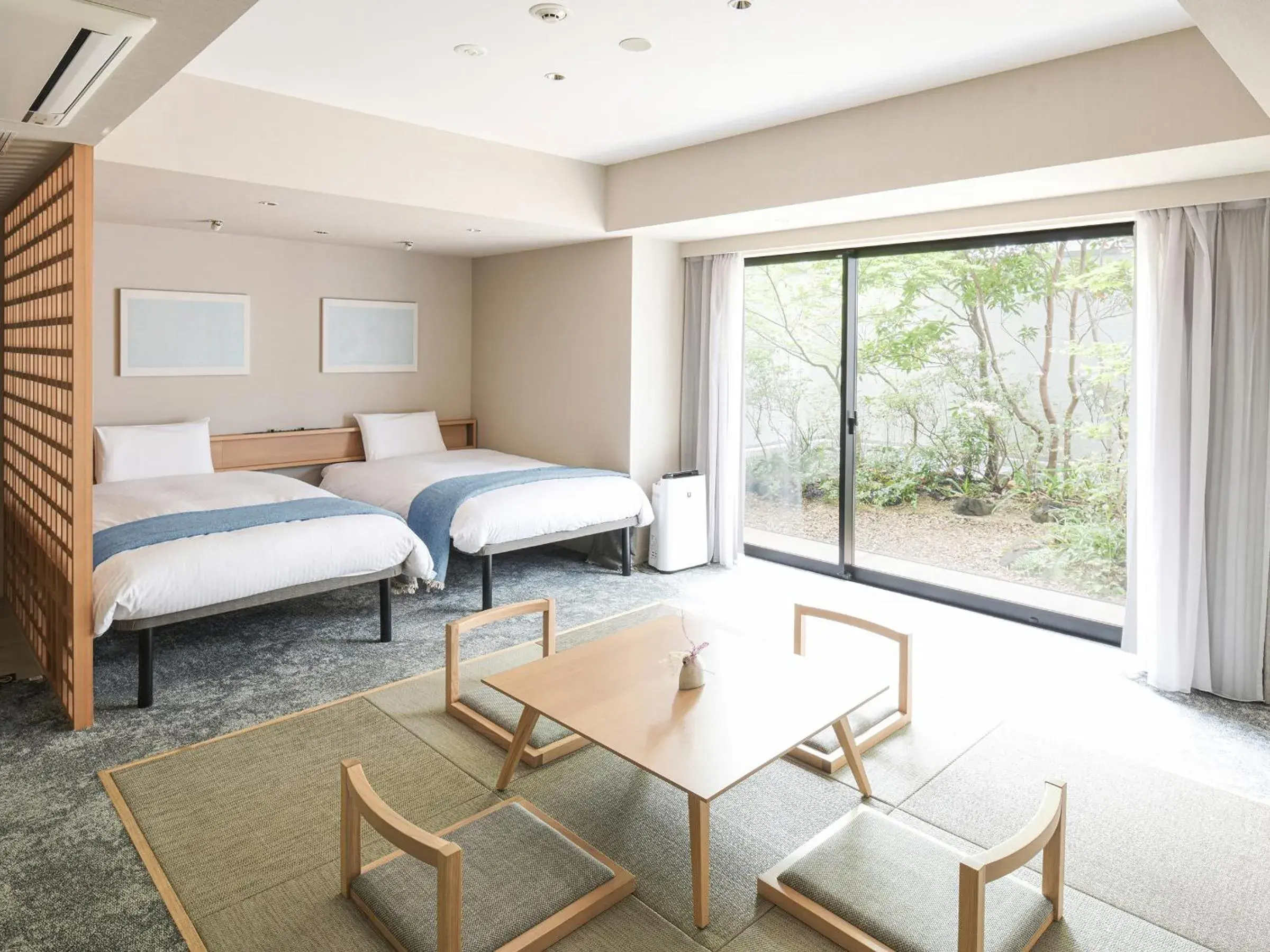 Photo of the whole room, Bed in REF Kyoto Hachijoguchi by VESSEL HOTELS Photo of the whole room, Bed in REF Kyoto Hachijoguchi by VESSEL HOTELS