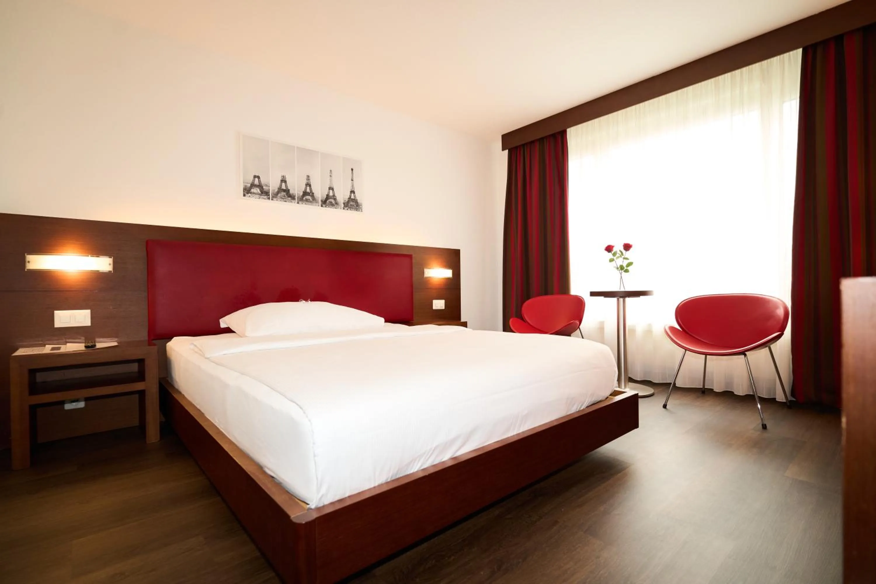 Bed in Hotel Conti Dietikon