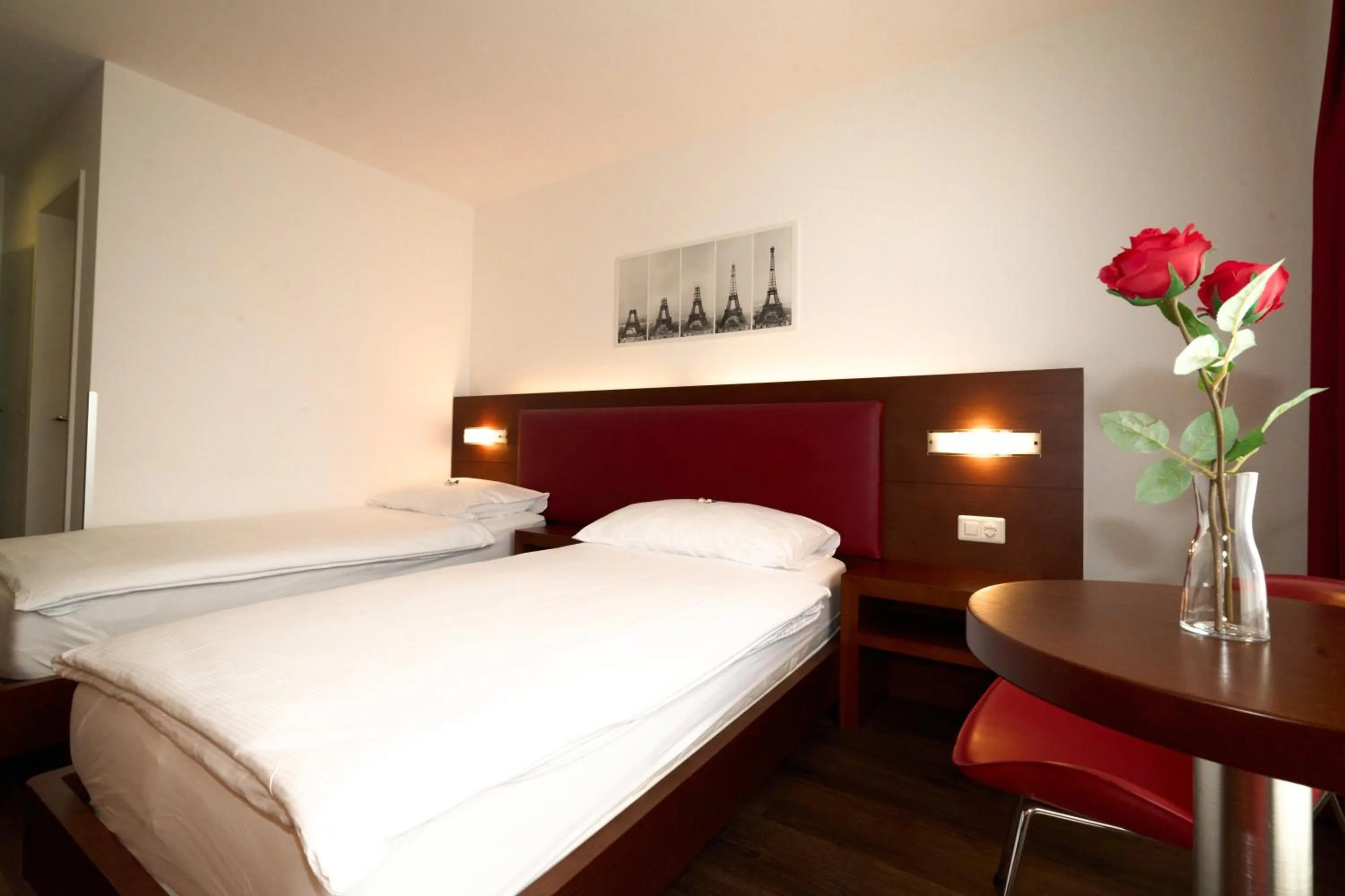 Bed in Hotel Conti Dietikon