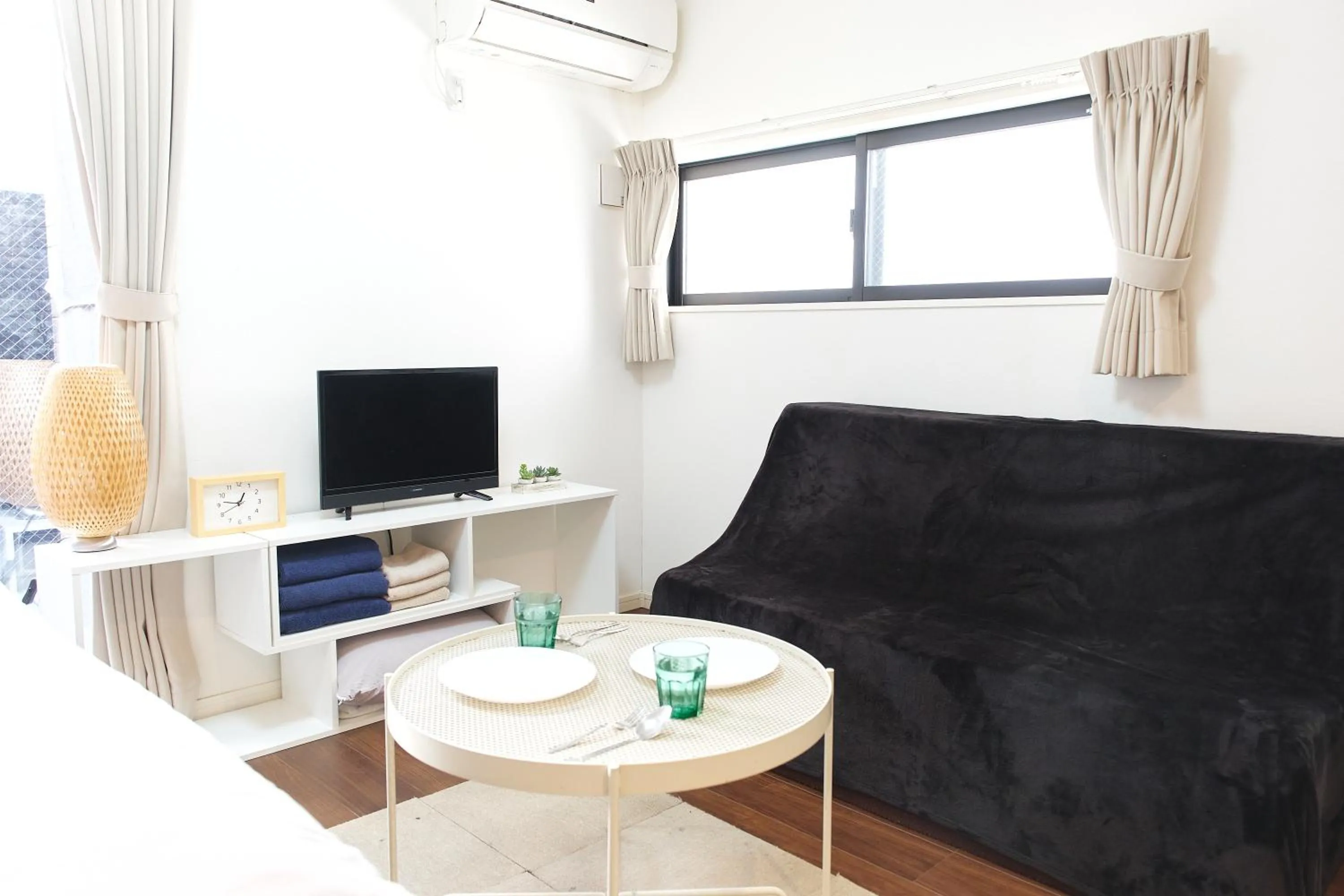 Base Hanegi Apartment by Tranova