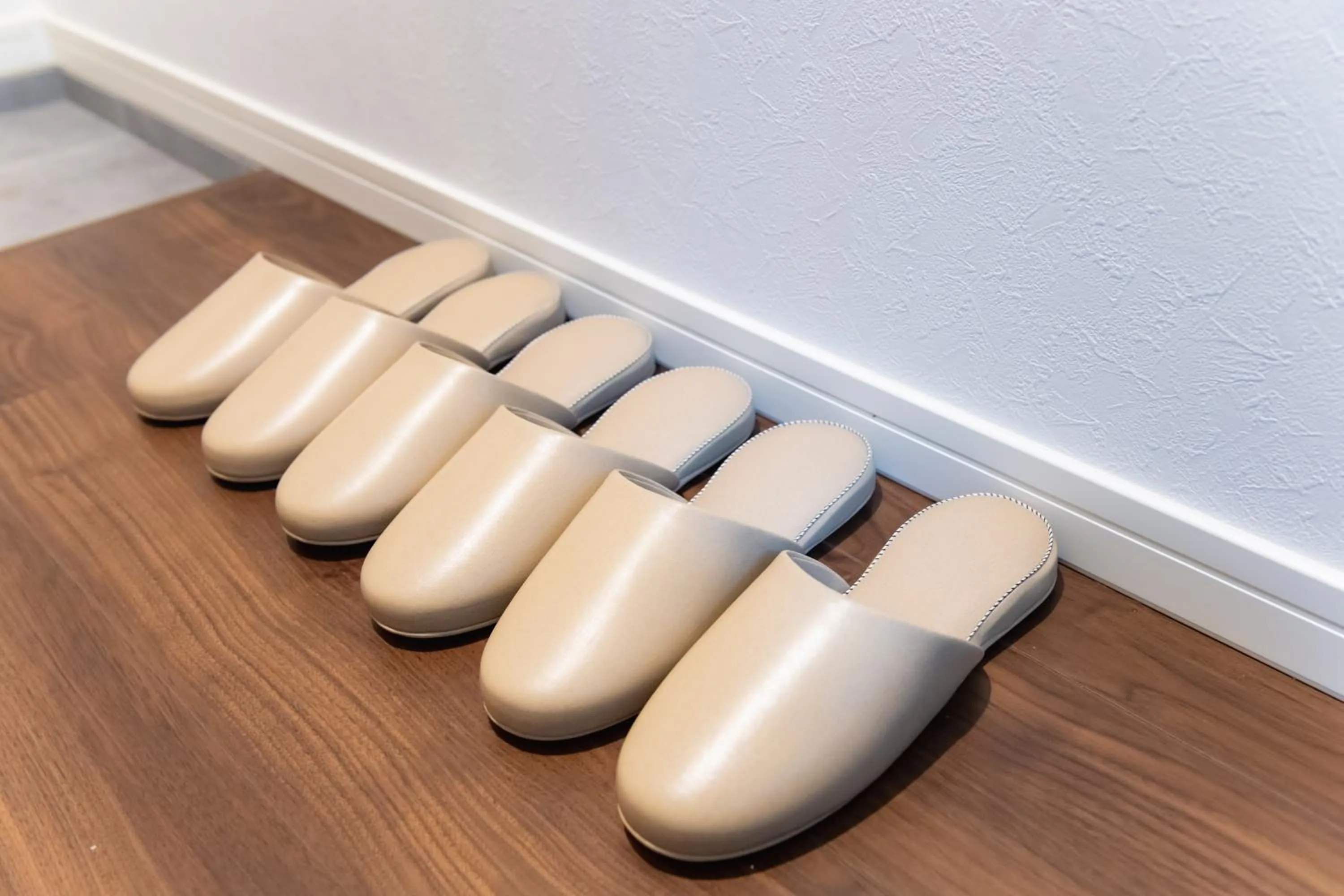 Base Hanegi Apartment by Tranova