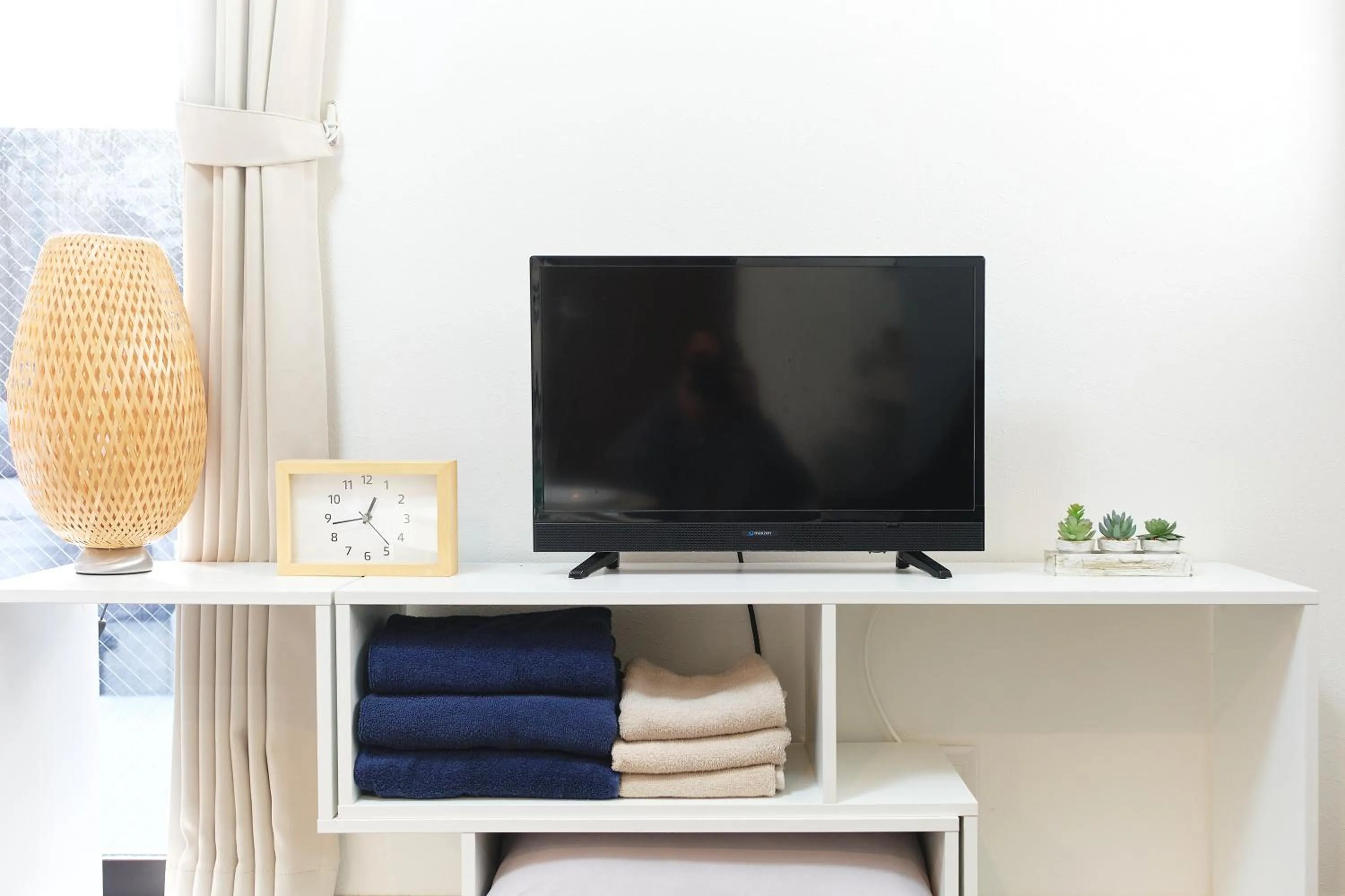 Base Hanegi Apartment by Tranova