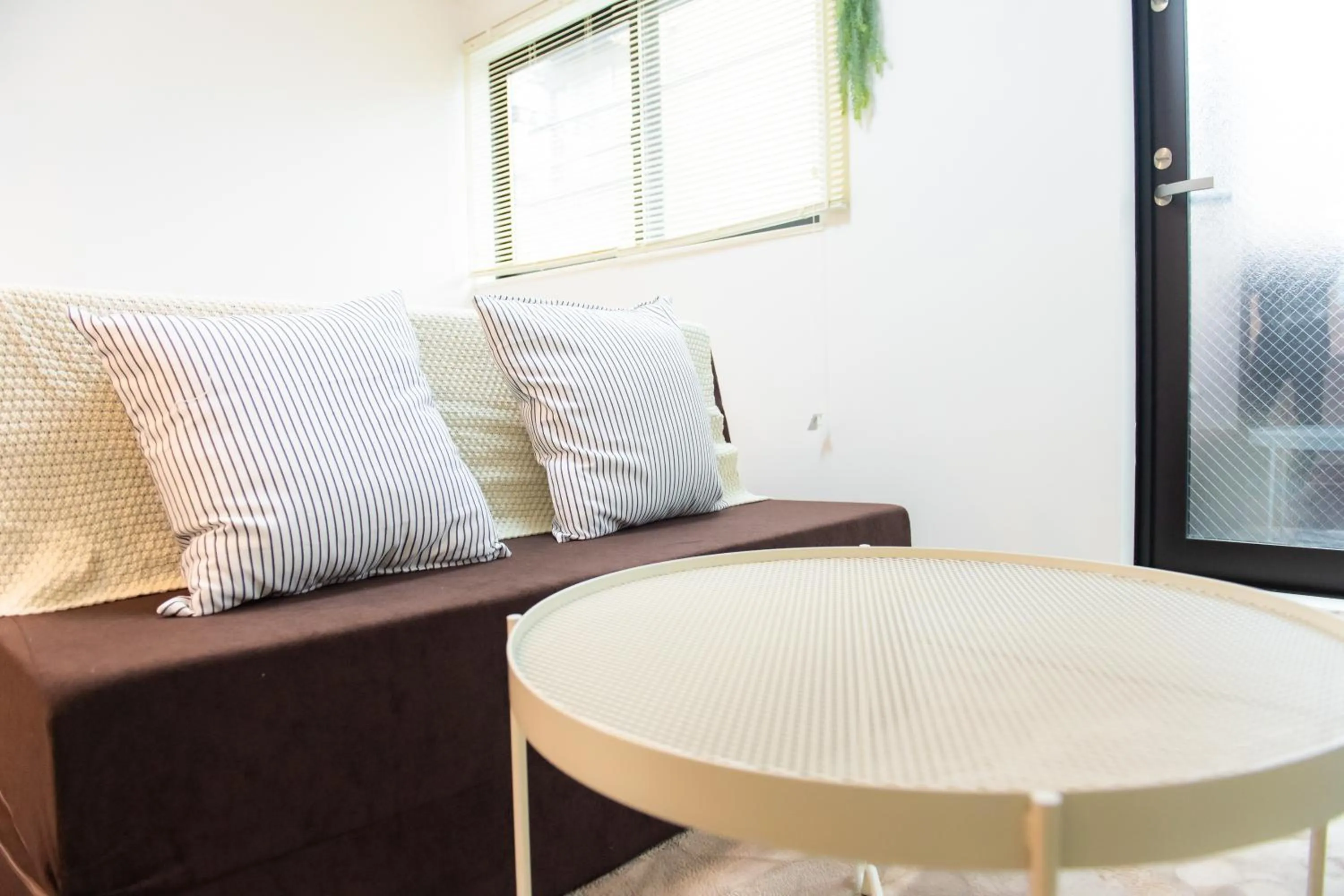 Base Hanegi Apartment by Tranova