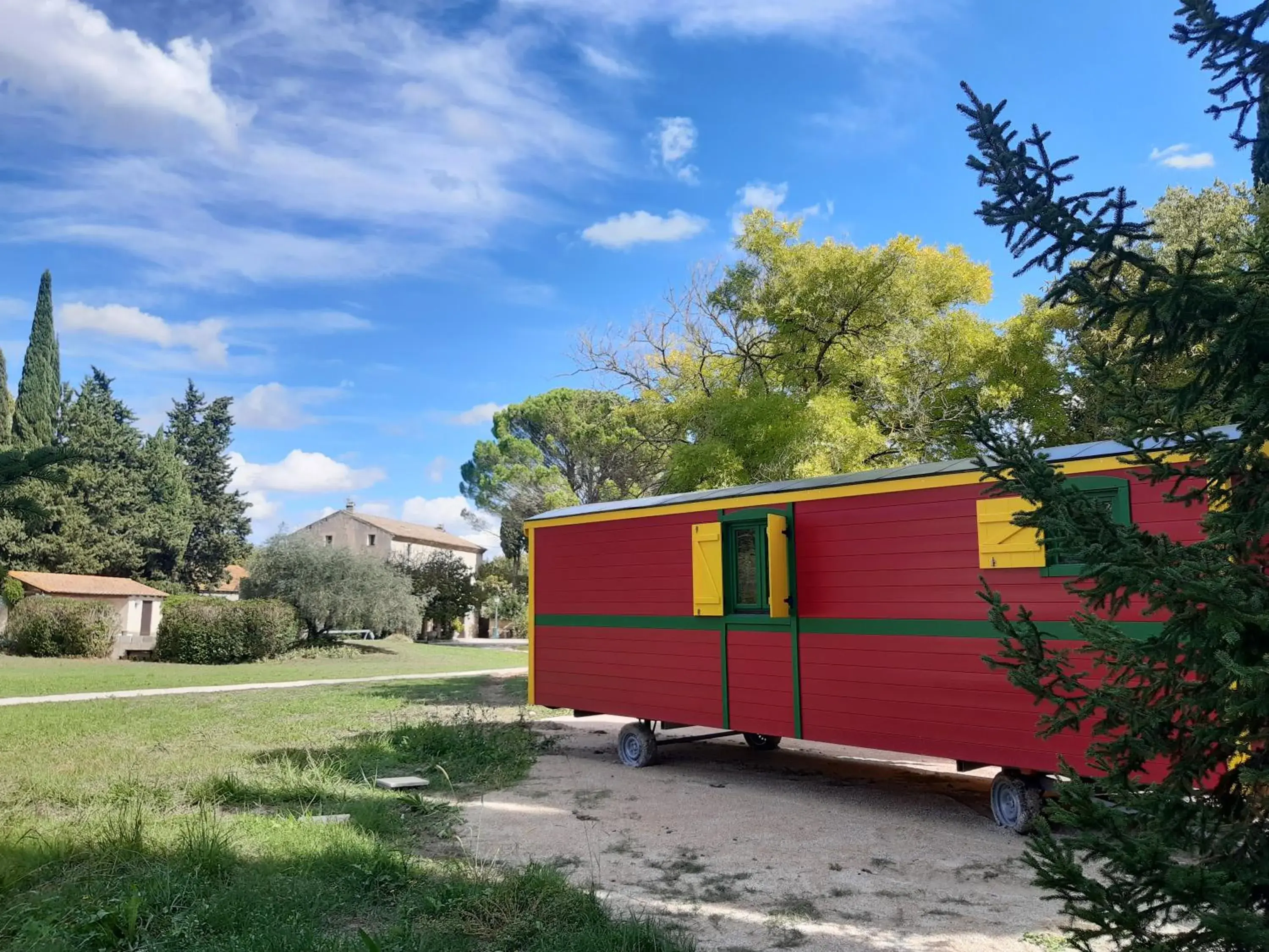Caravan in REMY A DIT Caravan in REMY A DIT