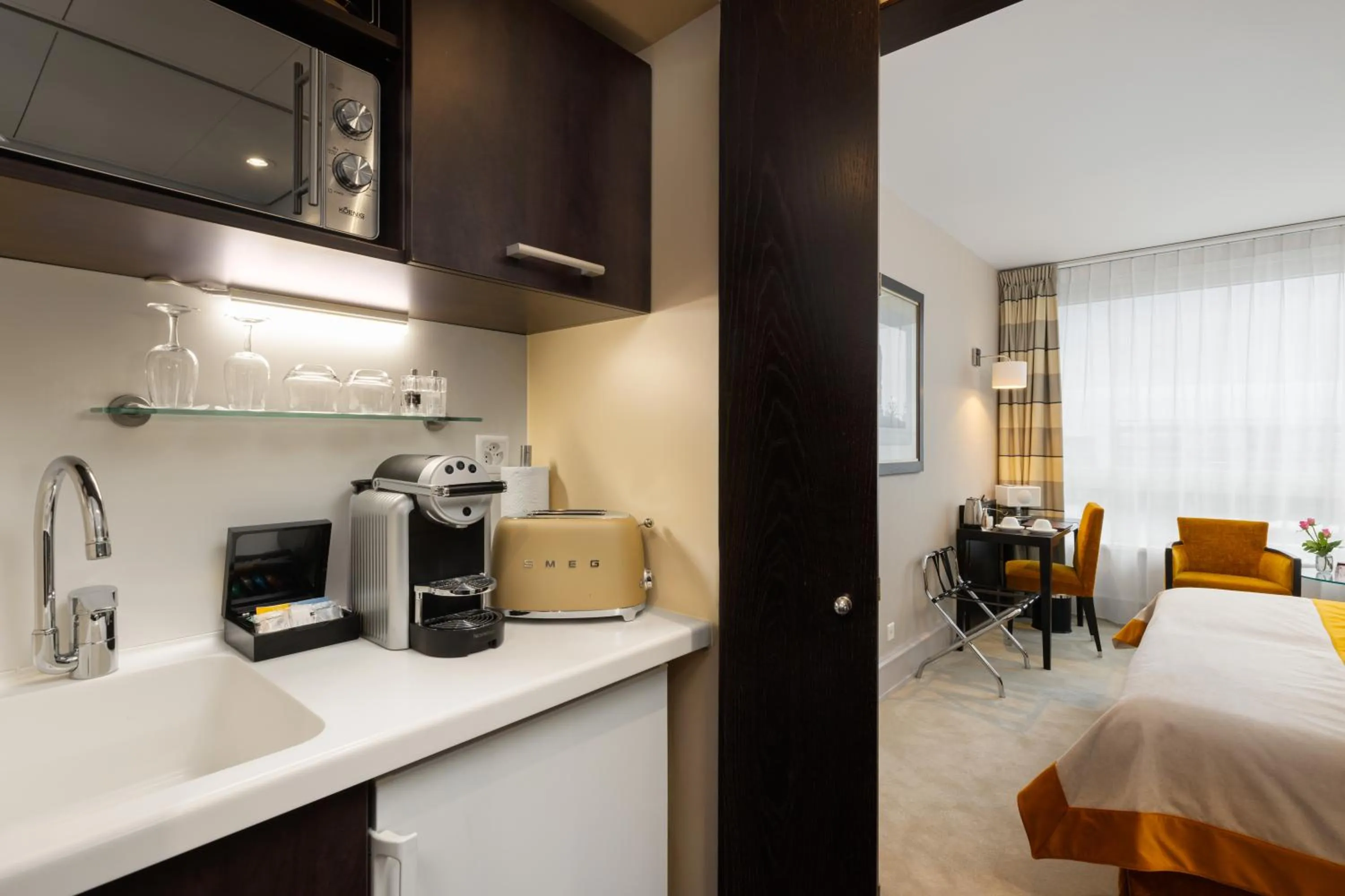 Bed in Auteuil Manotel