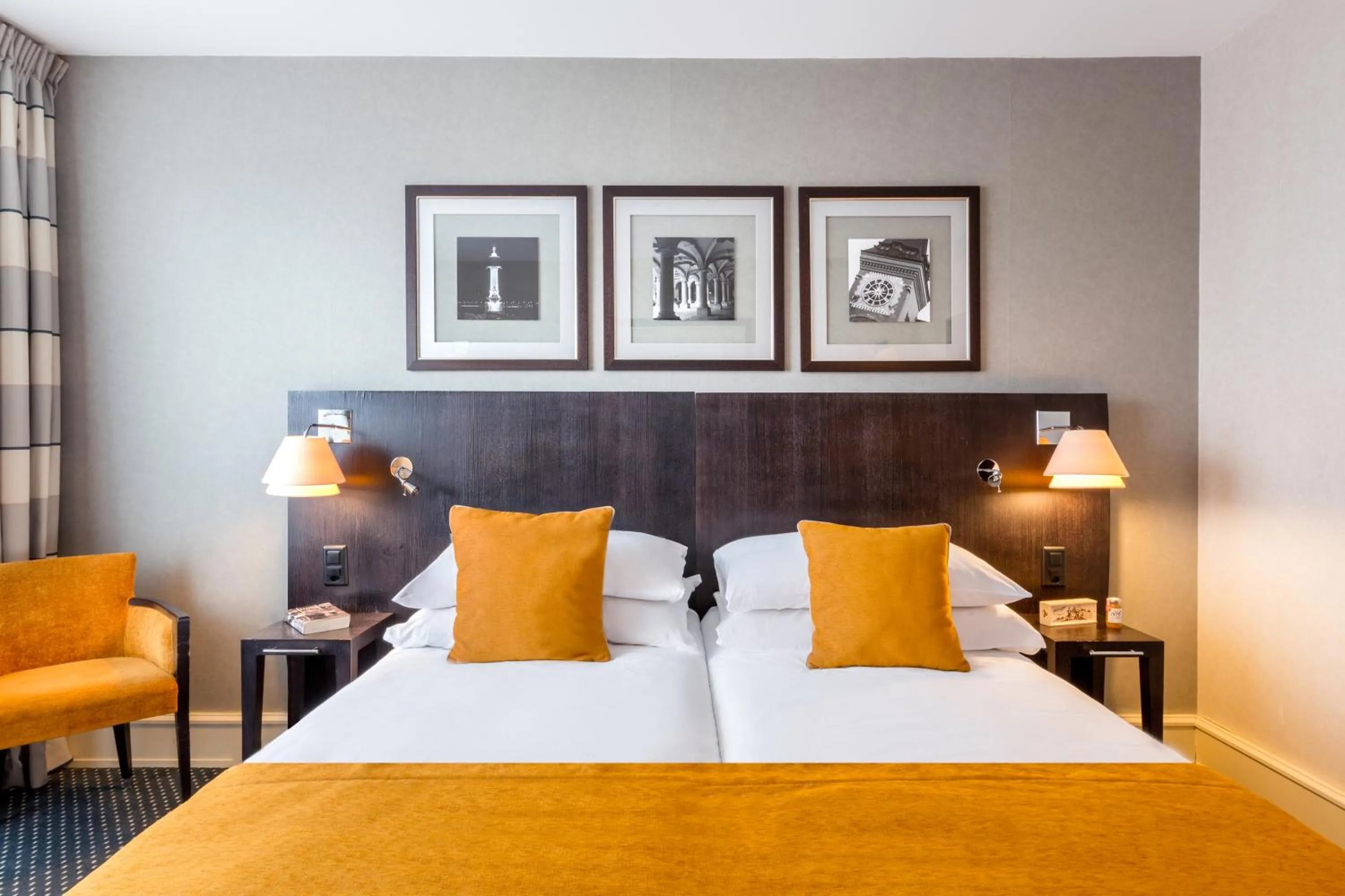 Bed in Auteuil Manotel