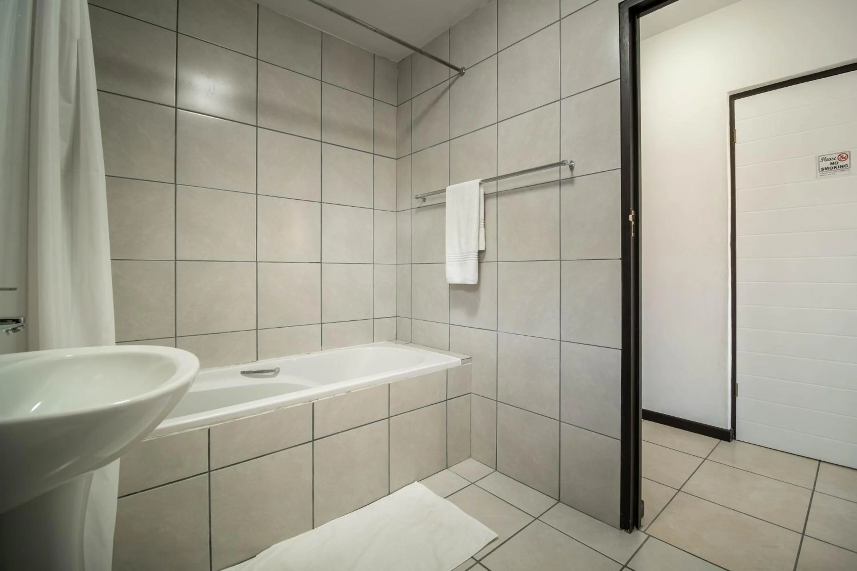 Toilet in Broadway Tygervalley House