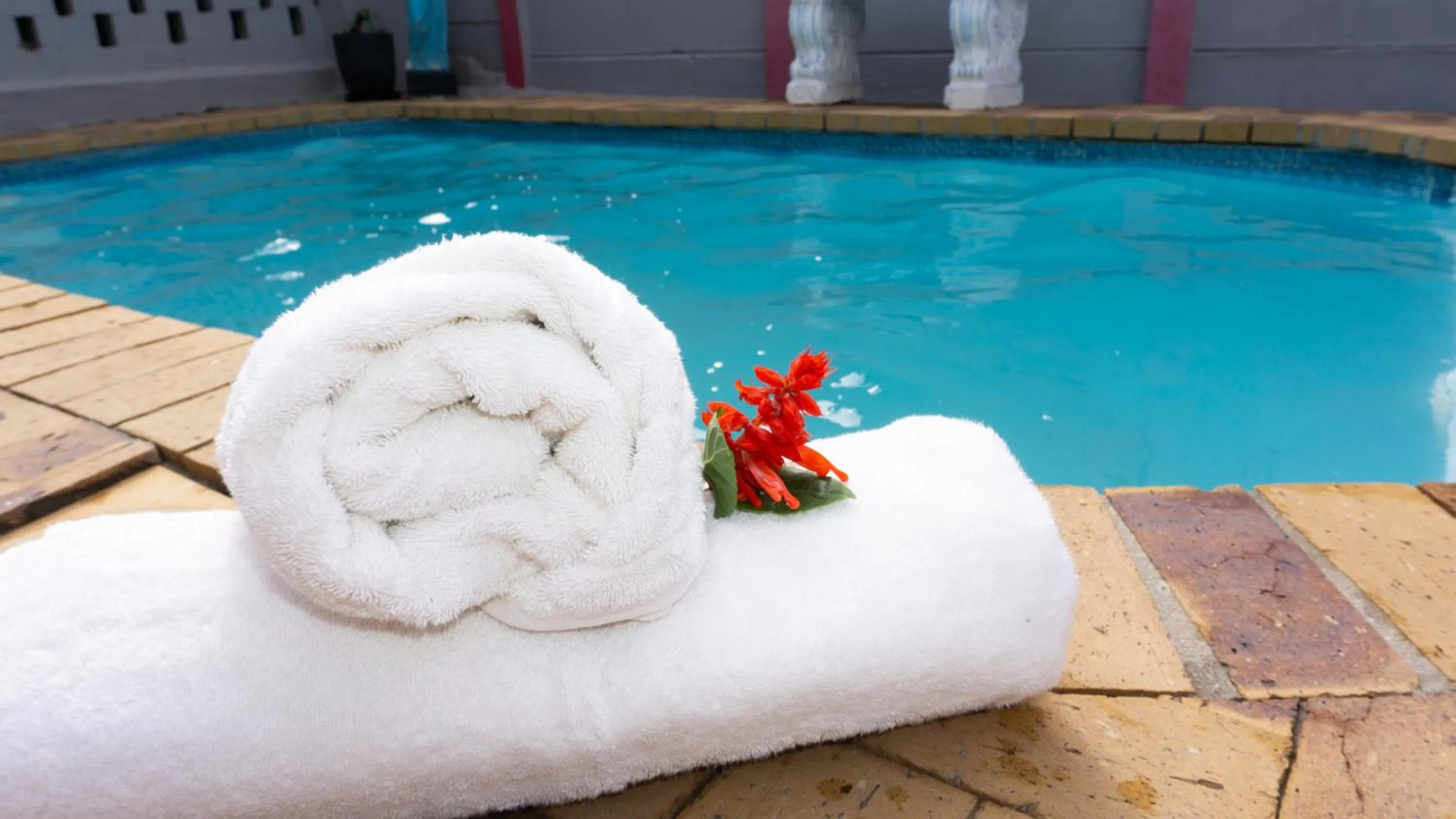 Swimming pool in Broadway Tygervalley House