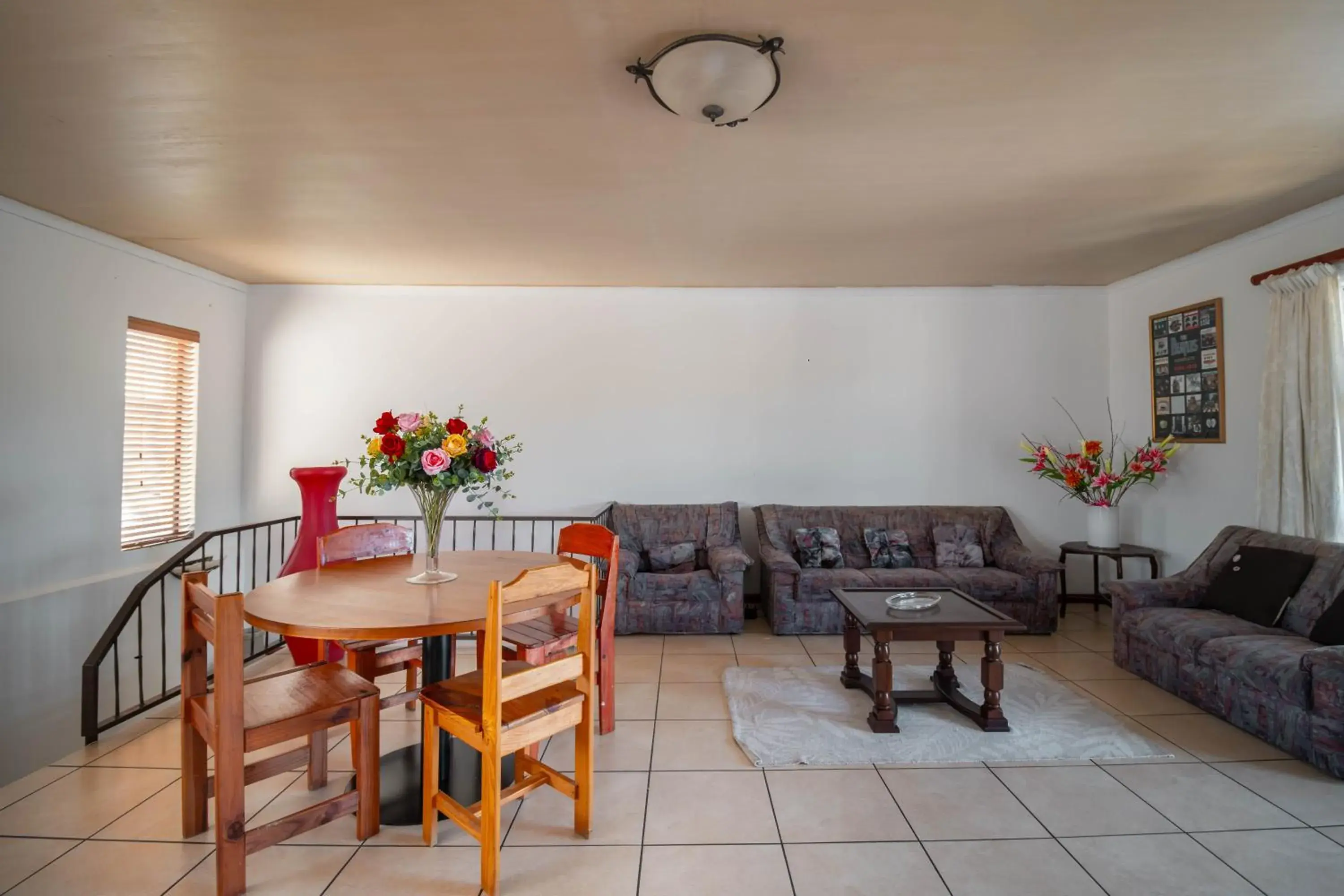 Property building in Broadway Tygervalley House Property building in Broadway Tygervalley House