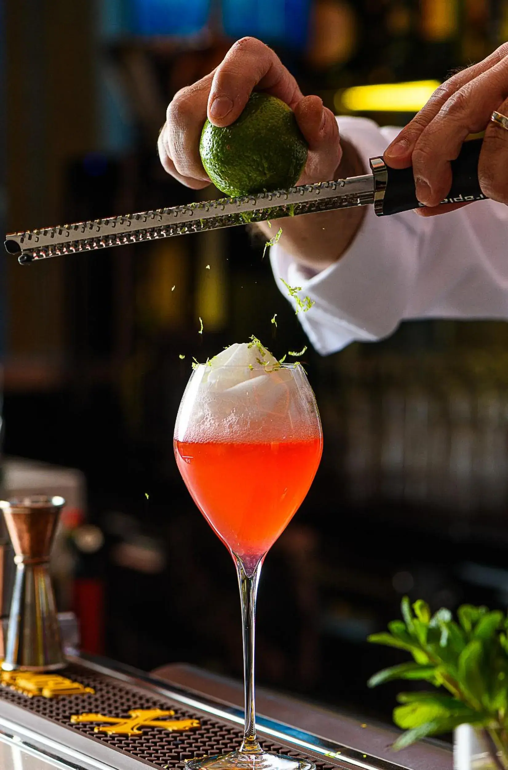 Lounge or bar in N’vY Manotel Lounge or bar in N’vY Manotel