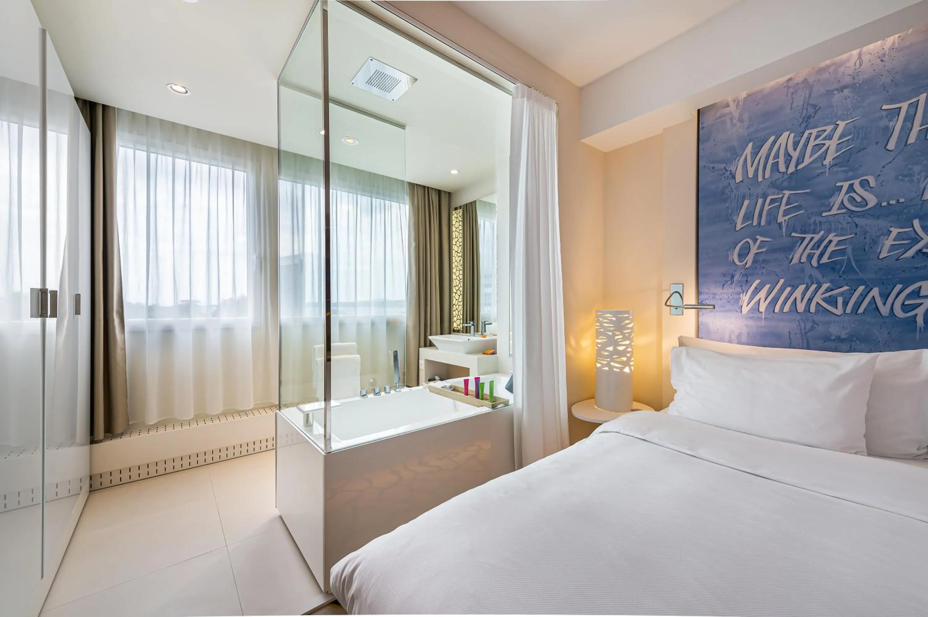 Bathroom, Bed in N’vY Manotel