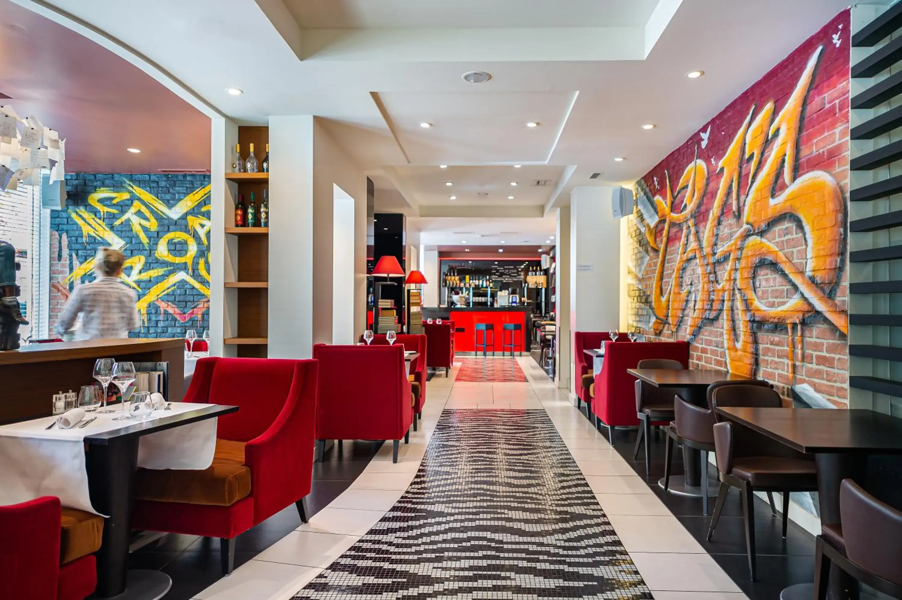 Restaurant/places to eat in N’vY Manotel Restaurant/places to eat in N’vY Manotel